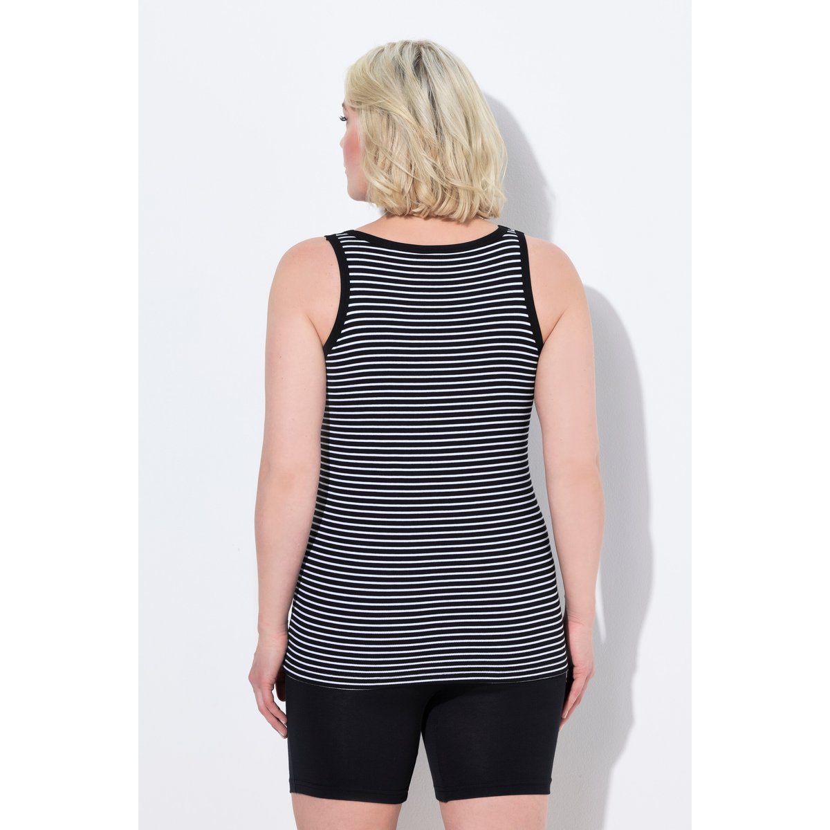 Débardeur à rayures. Soutien-gorge intégré. noir, ULLA POPKEN