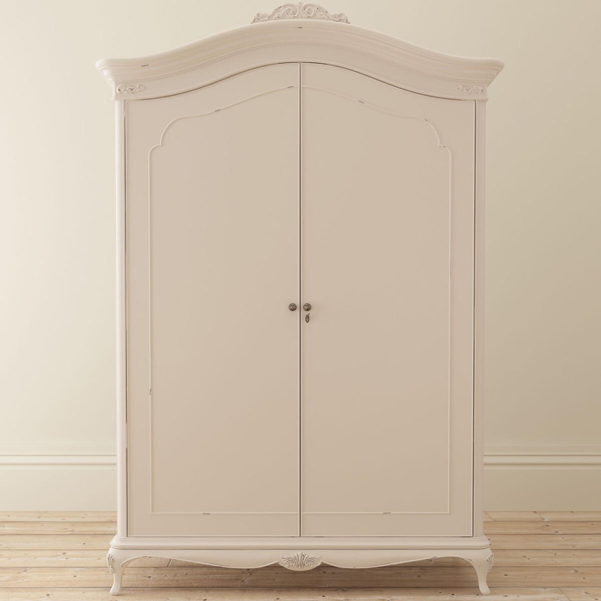 Ivory French-Vintage Wide Fitted Wardrobe ivory, WILLIS & GAMBIER