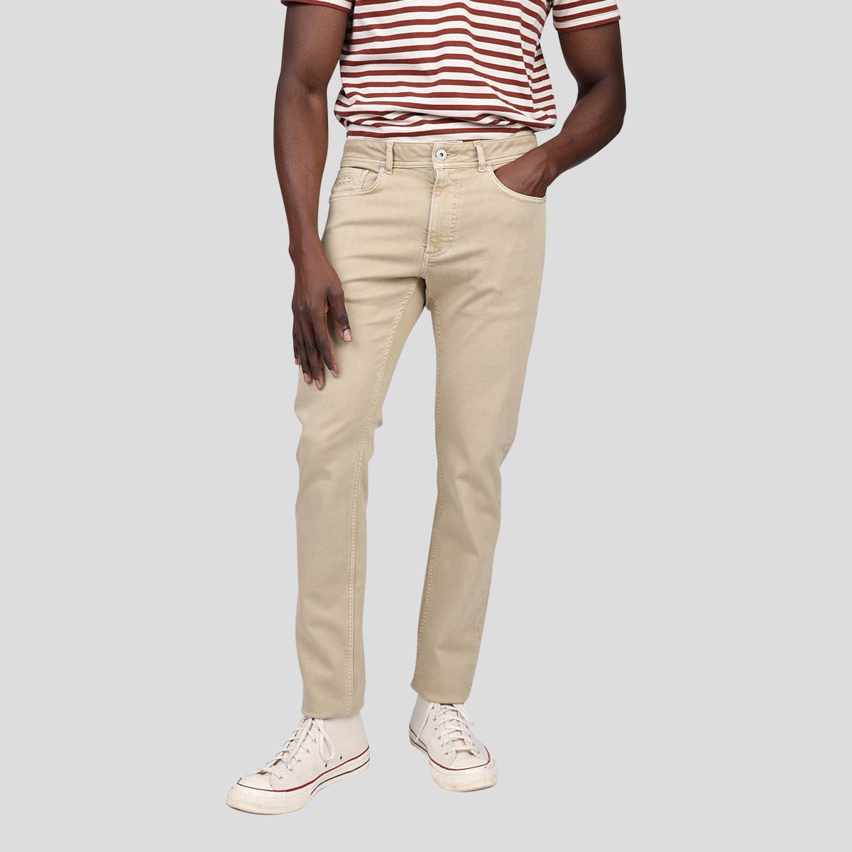 Jean coupe ajustée camel, MISE AU GREEN