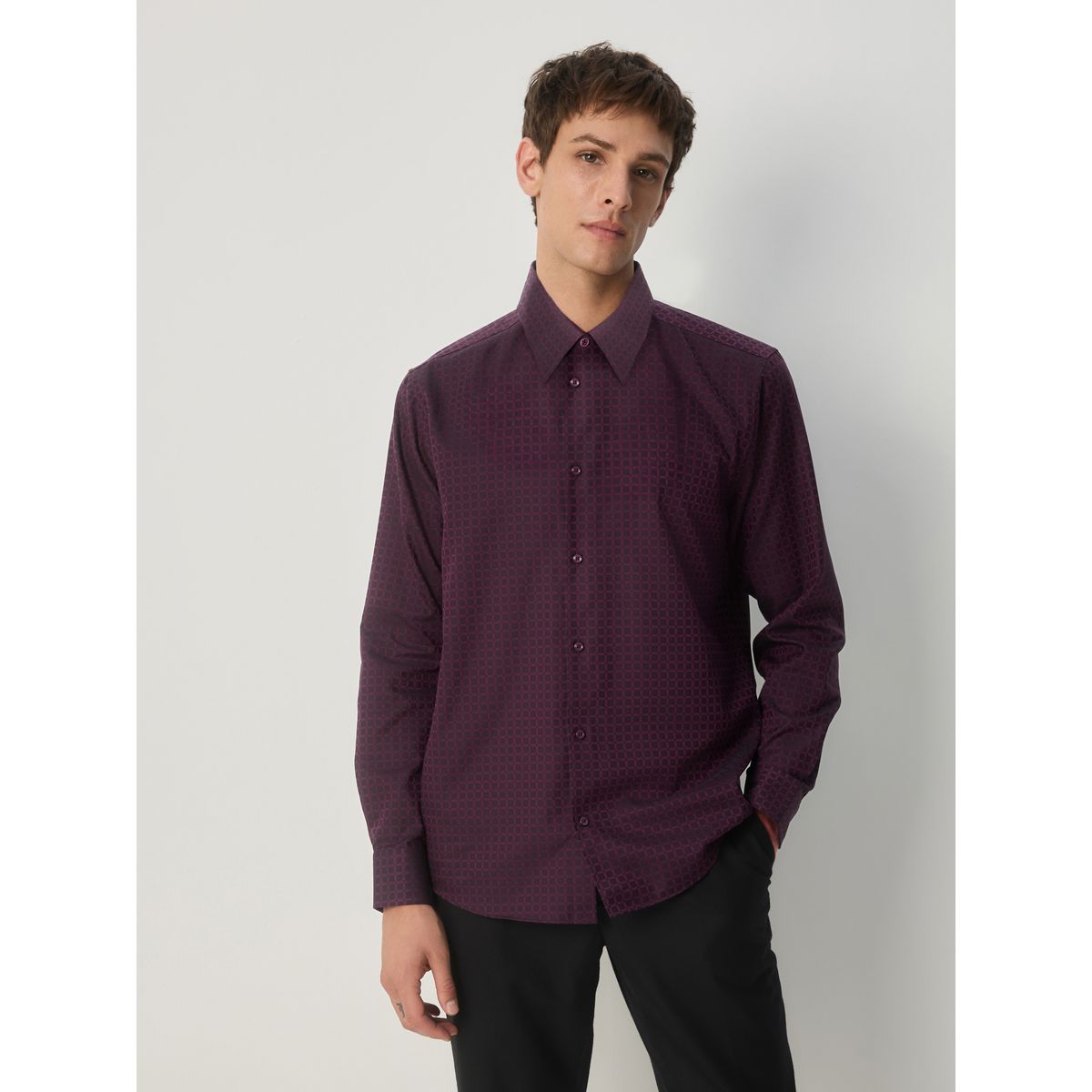 Chemise manches longues à imprimé géo rouge bordeaux, NEXT
