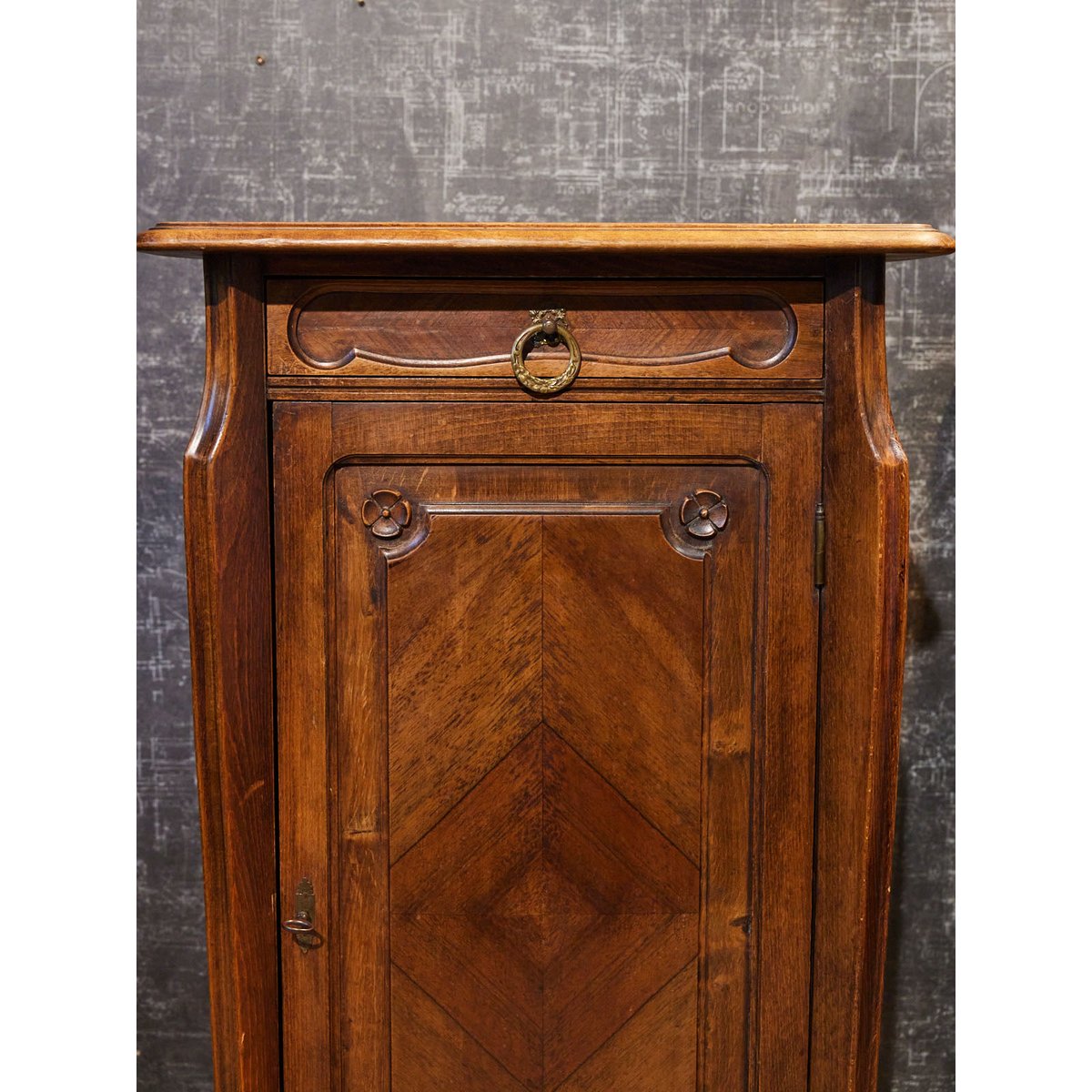 Table d'appoint en bois Francine N°1556 - Bon état bois foncé, DEBONGOUT