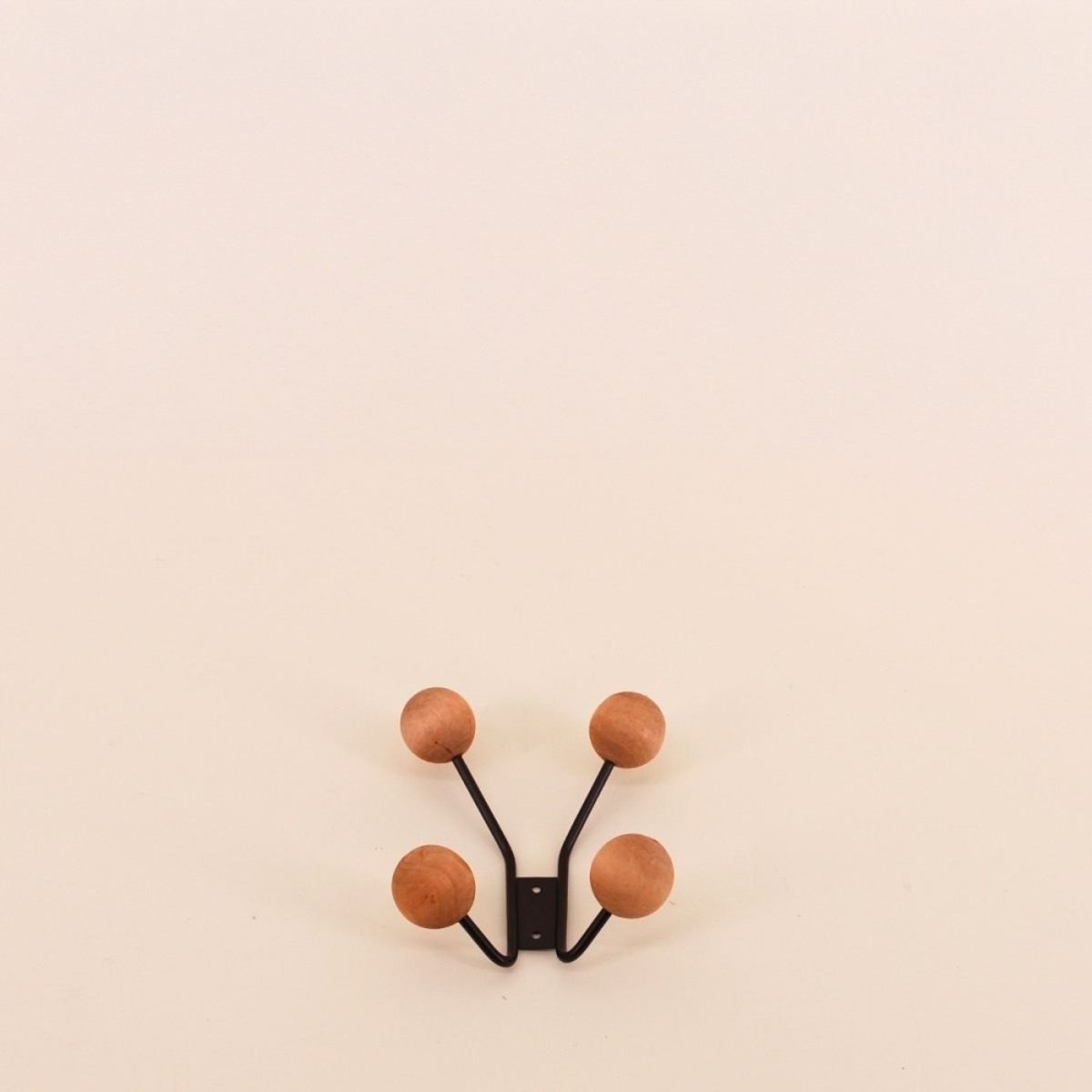 Patère design en bois et métal 4 têtes noir, ORNAMI