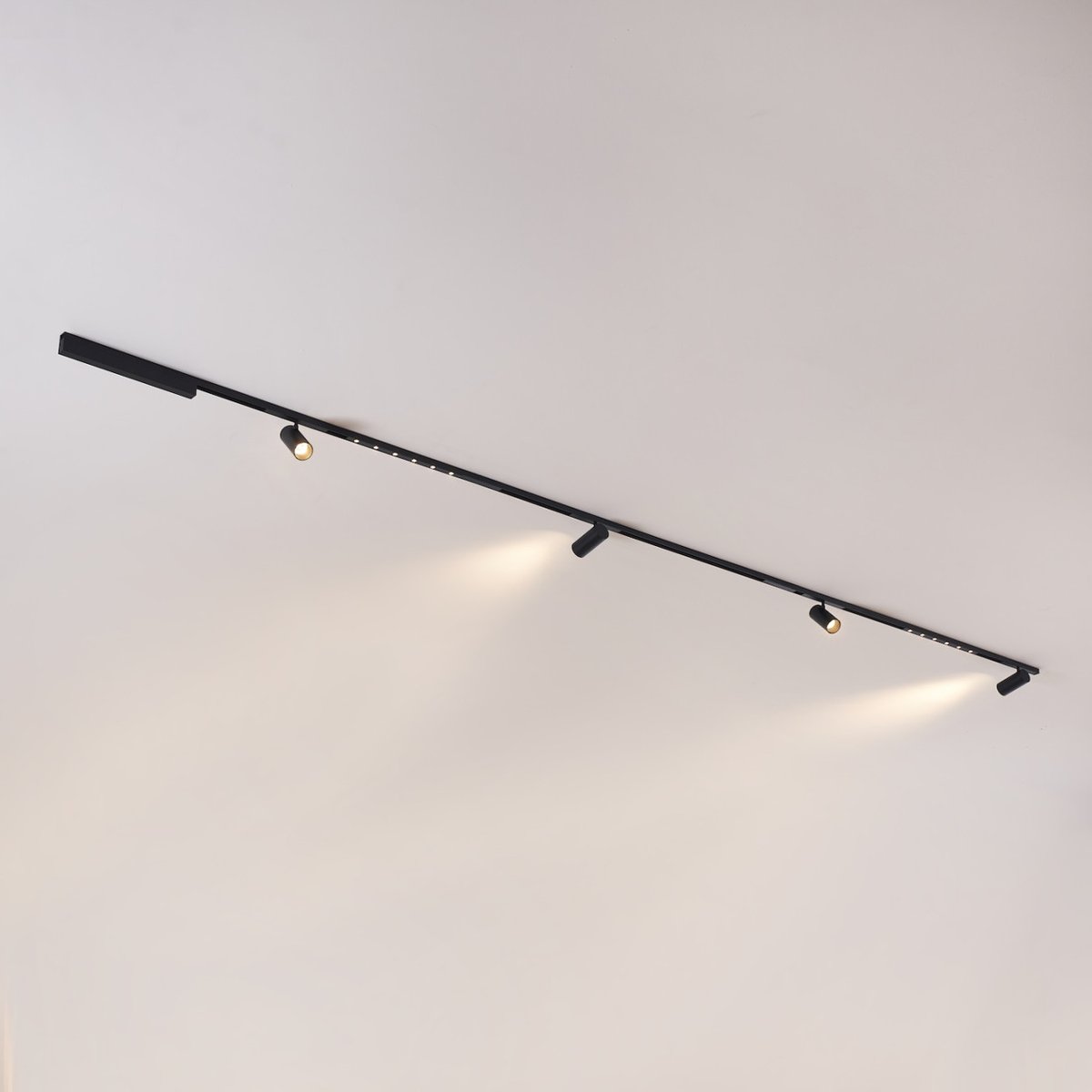 Kit rail magnétique 40W en ligne - LYNE noir, KOSILUM