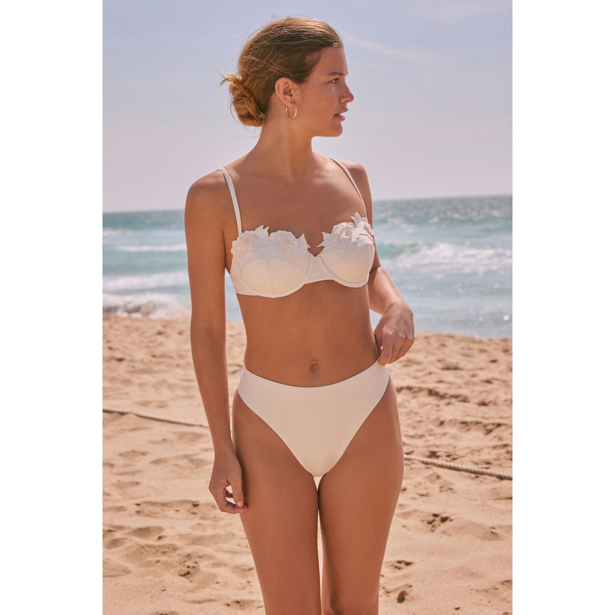 Haut de bikini à armatures et fleurs 3d crème, NEXT