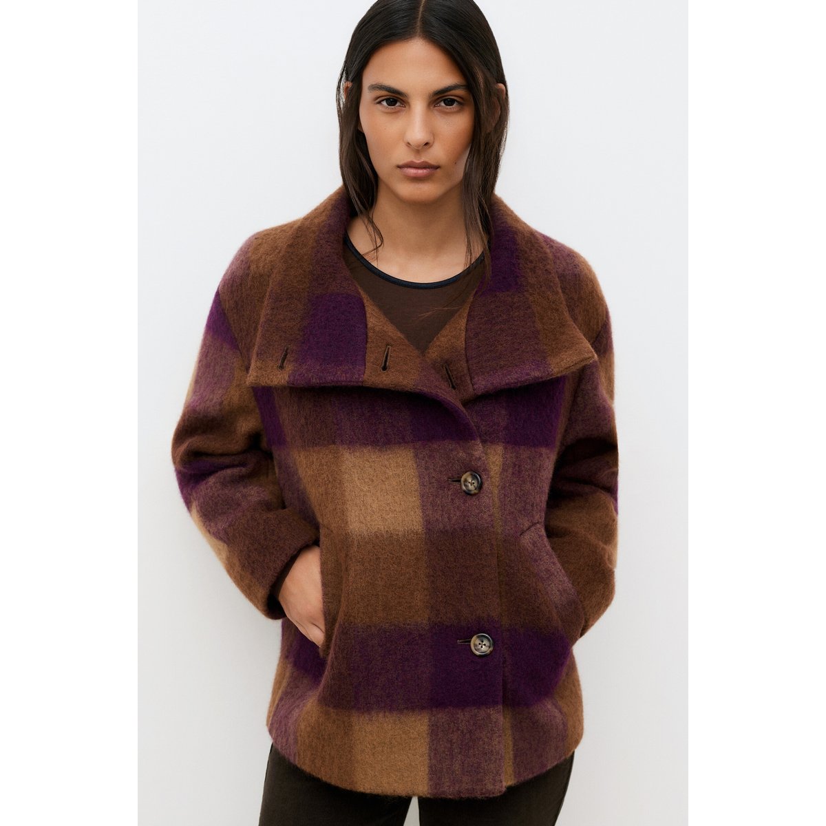 Manteau court droit col montant GCOMETECARREAU prune, CAROLL