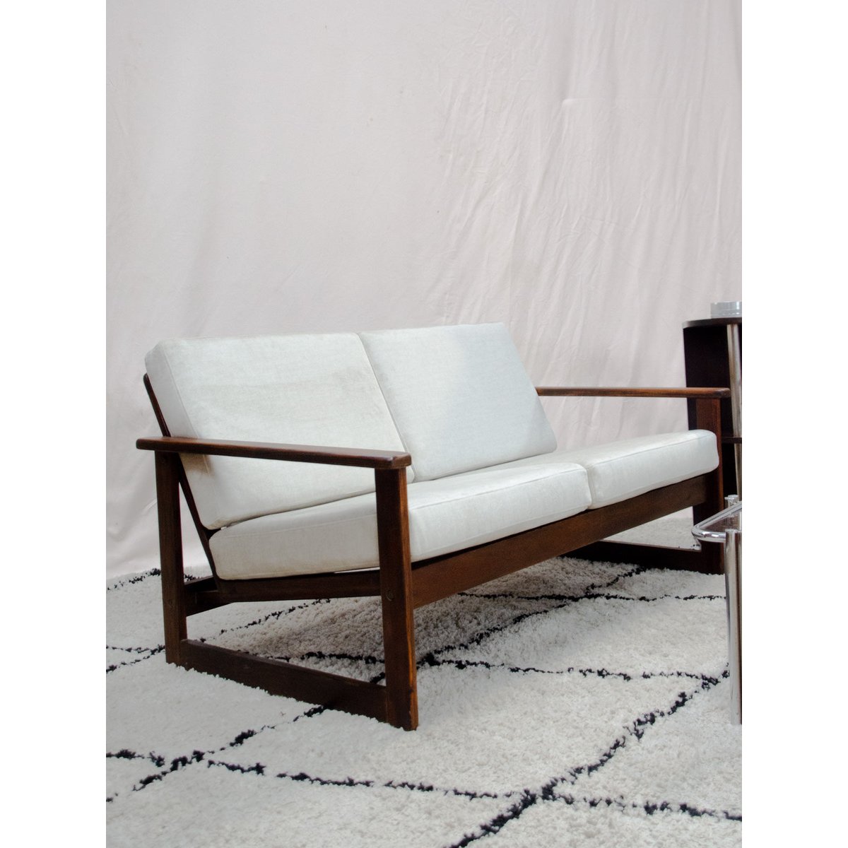Banquette en pin et en tissu Clara N°157 - Bon état bois foncé, DEBONGOUT