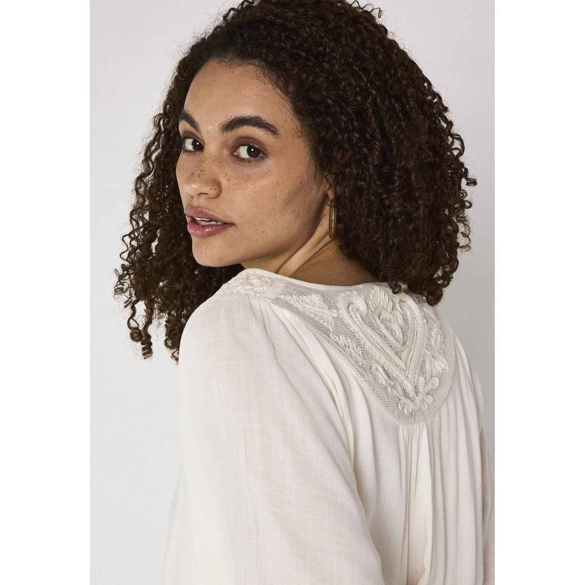 Blouse brodée à manches 3/4 DEBORAH creme, Maison 123