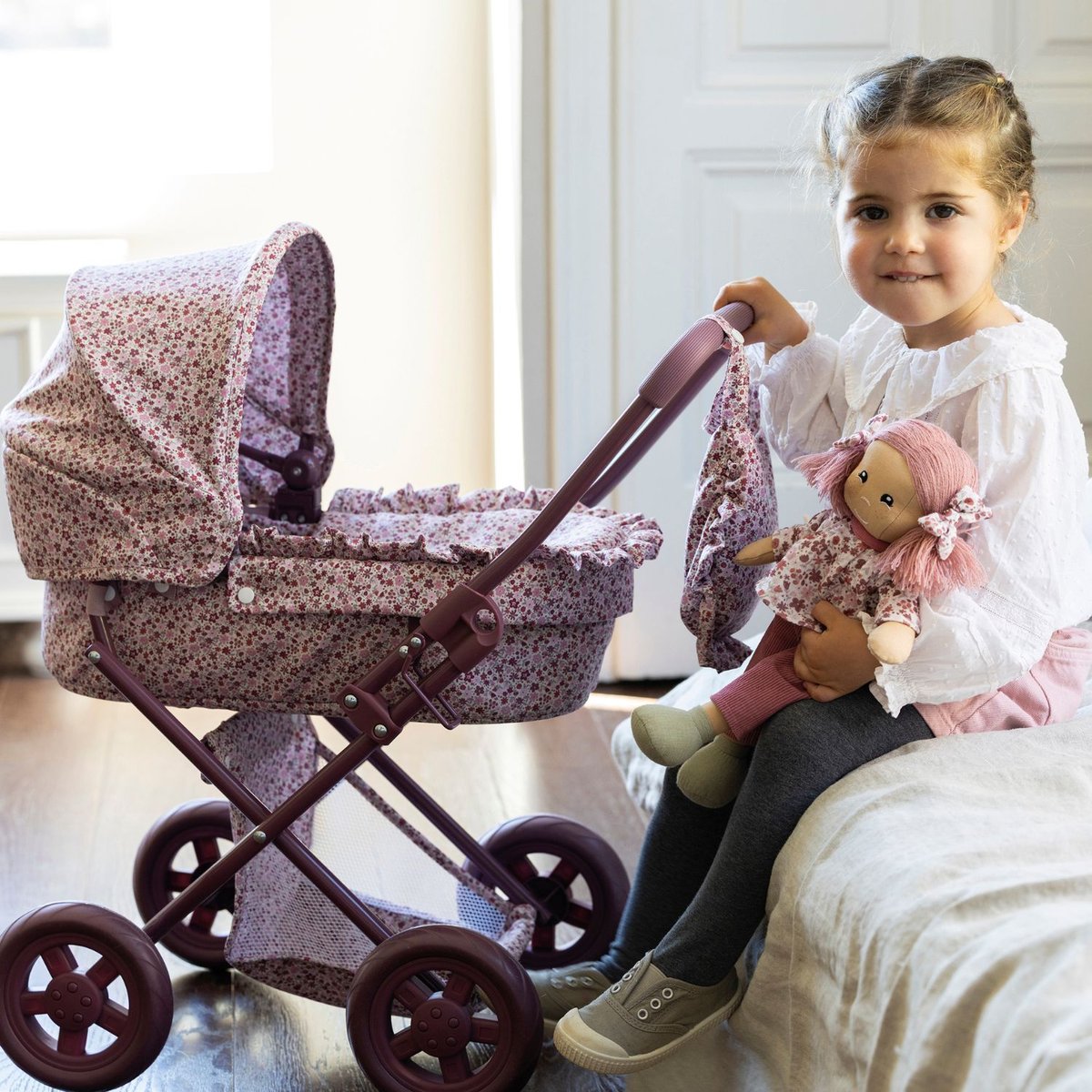 Landau pour poupée mauve, PASITO A PASITO