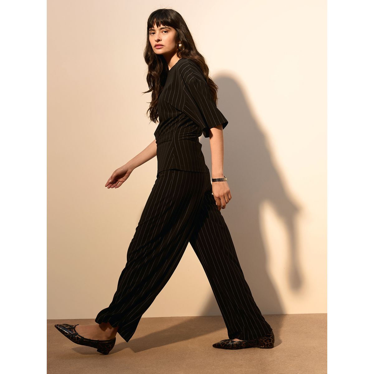 Pantalon large à taille cintrée noir à rayures, NEXT