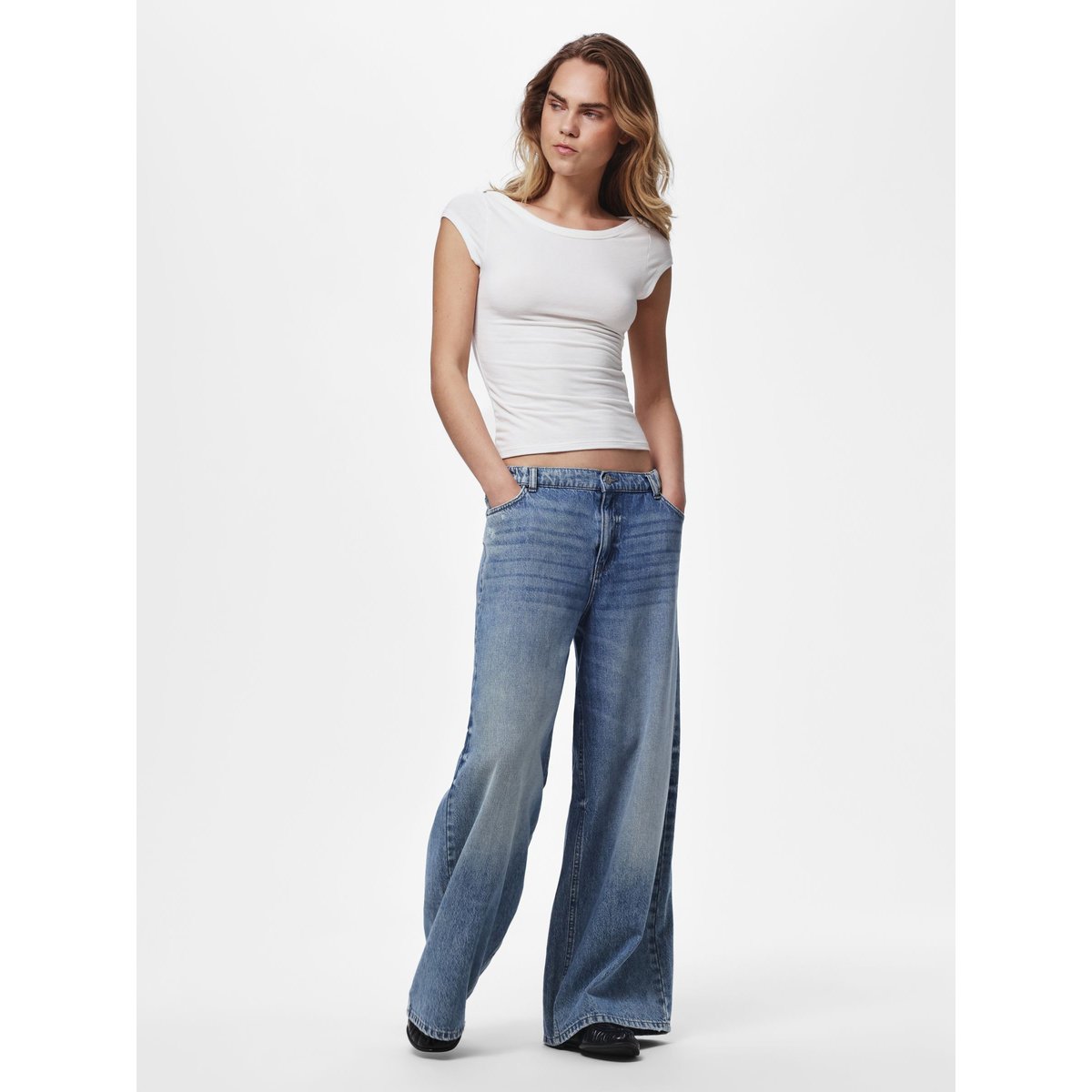 Jean À Coupe Ample medium blue denim, PIECES