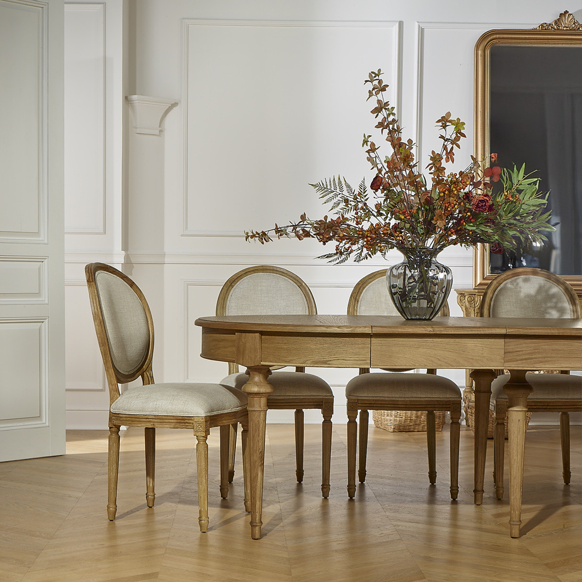 Table ovale en chêne 3 rallonges 4/10 couverts AMBRE marron, ROBIN DES BOIS
