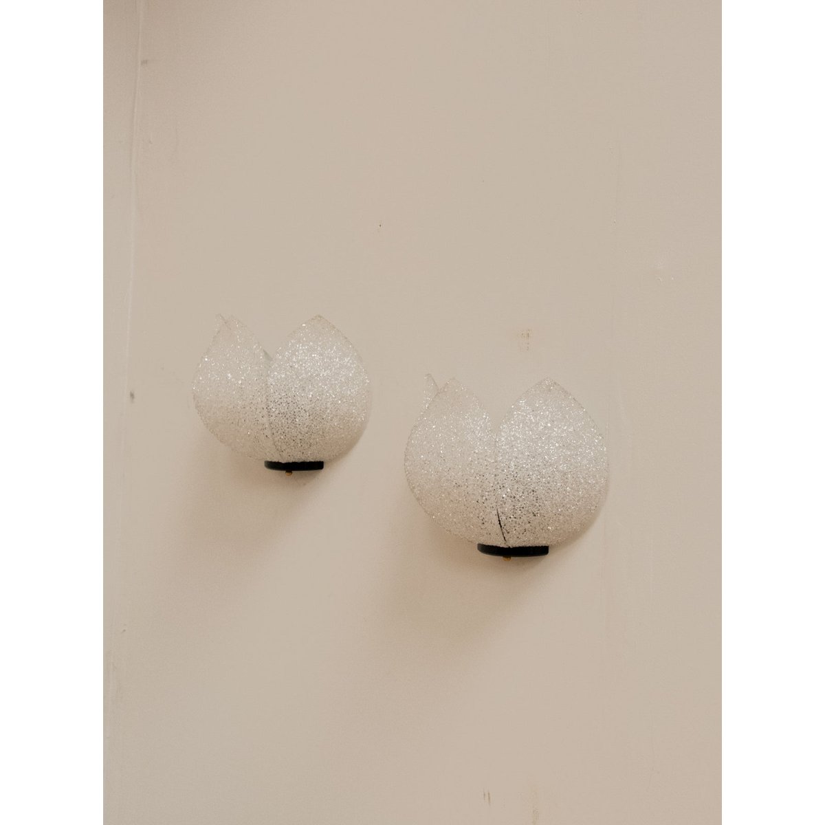 paire d'appliques en acrylique Suzette N°107 - Bon état transparent, DEBONGOUT
