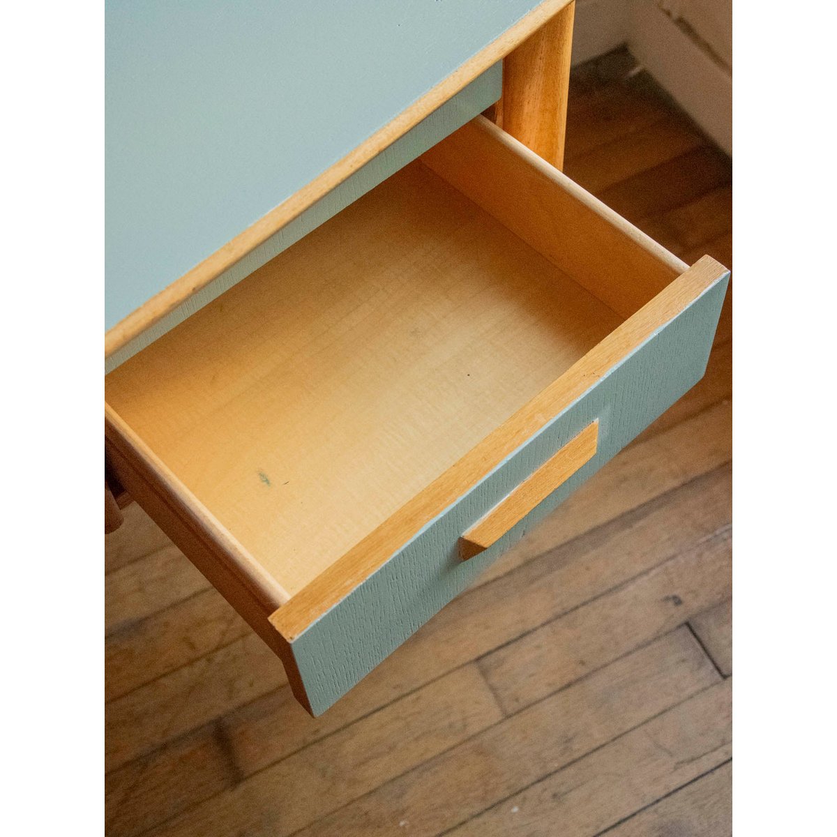 Bureau scandinave bleu ciel Yvan N°533 - Bon état bois clair, DEBONGOUT