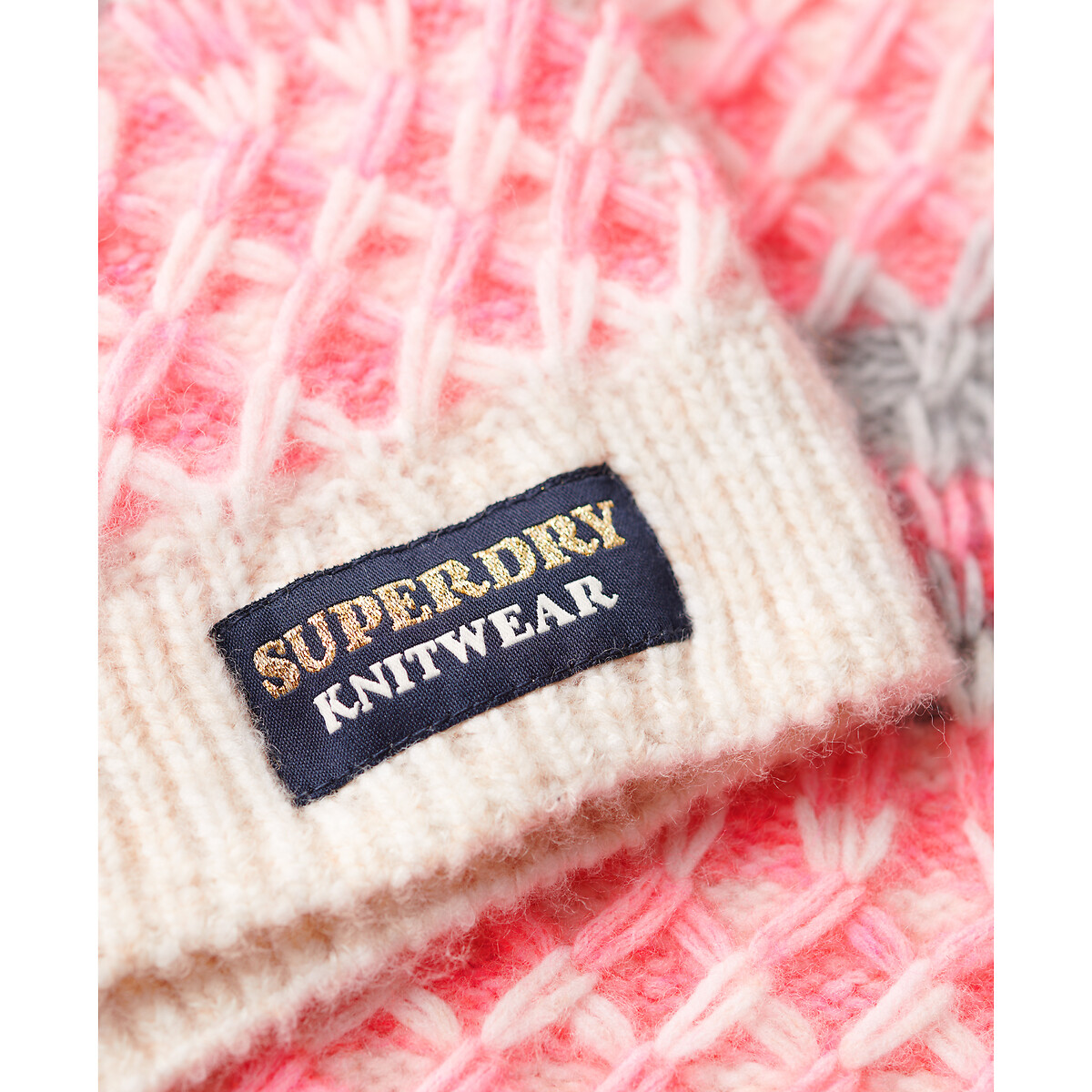 Pull col roulé crop à motifs graphiques ecru/rose, SUPERDRY