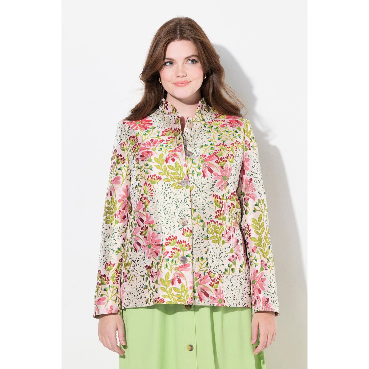 Veste en jacquard à fleurs, col montant abricot, ULLA POPKEN