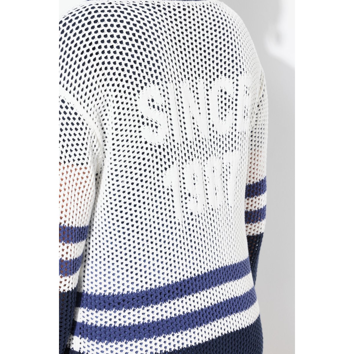 Cardigan long à rayures. Encolure blanc cassé, ULLA POPKEN