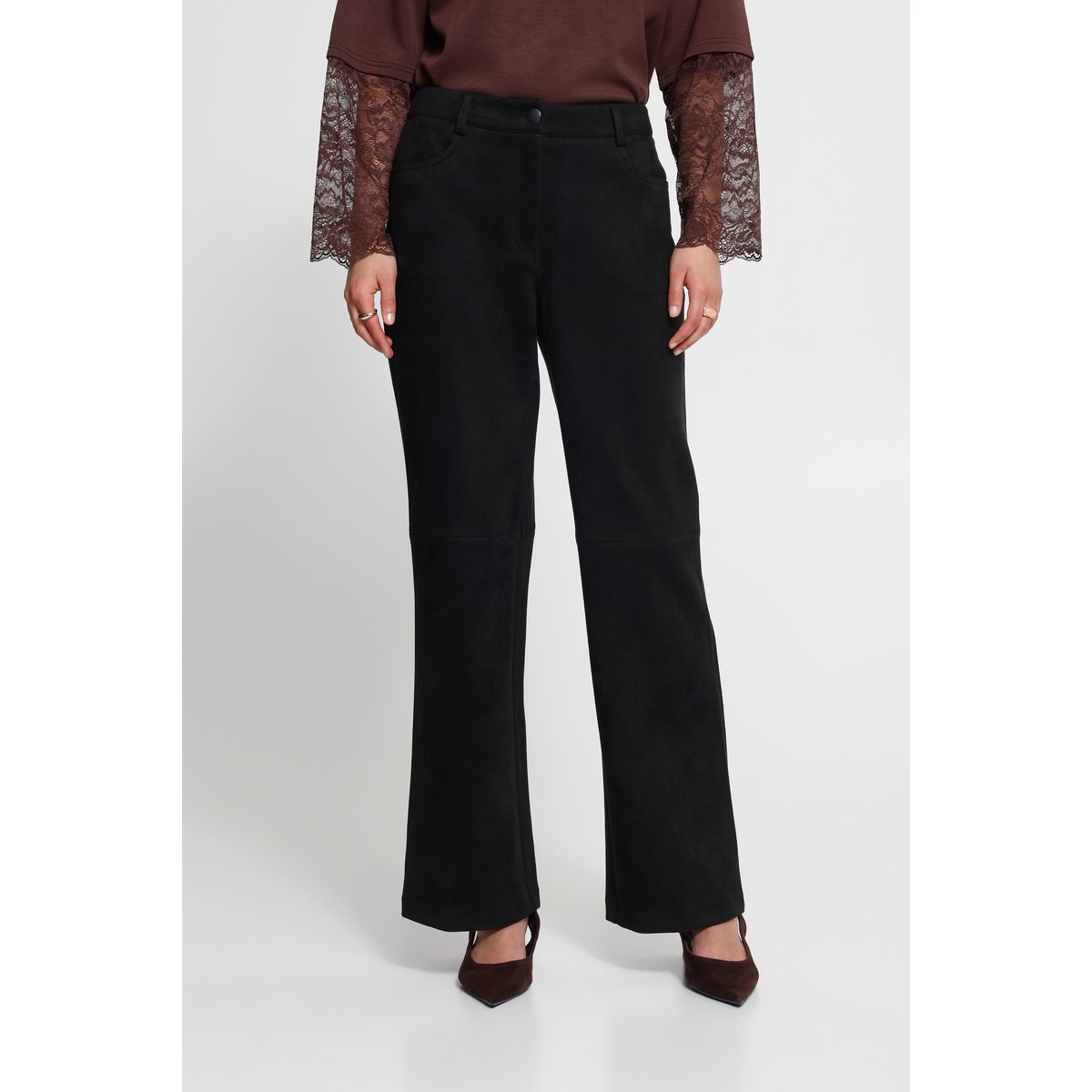 Pantalon coupe droite, finition douce effet suède noir, ICHI