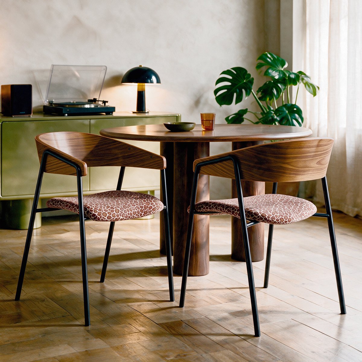 Lot de 2 chaises en tissu léopard - ESMÉE bordeaux léopard, MAISON PAVANE
