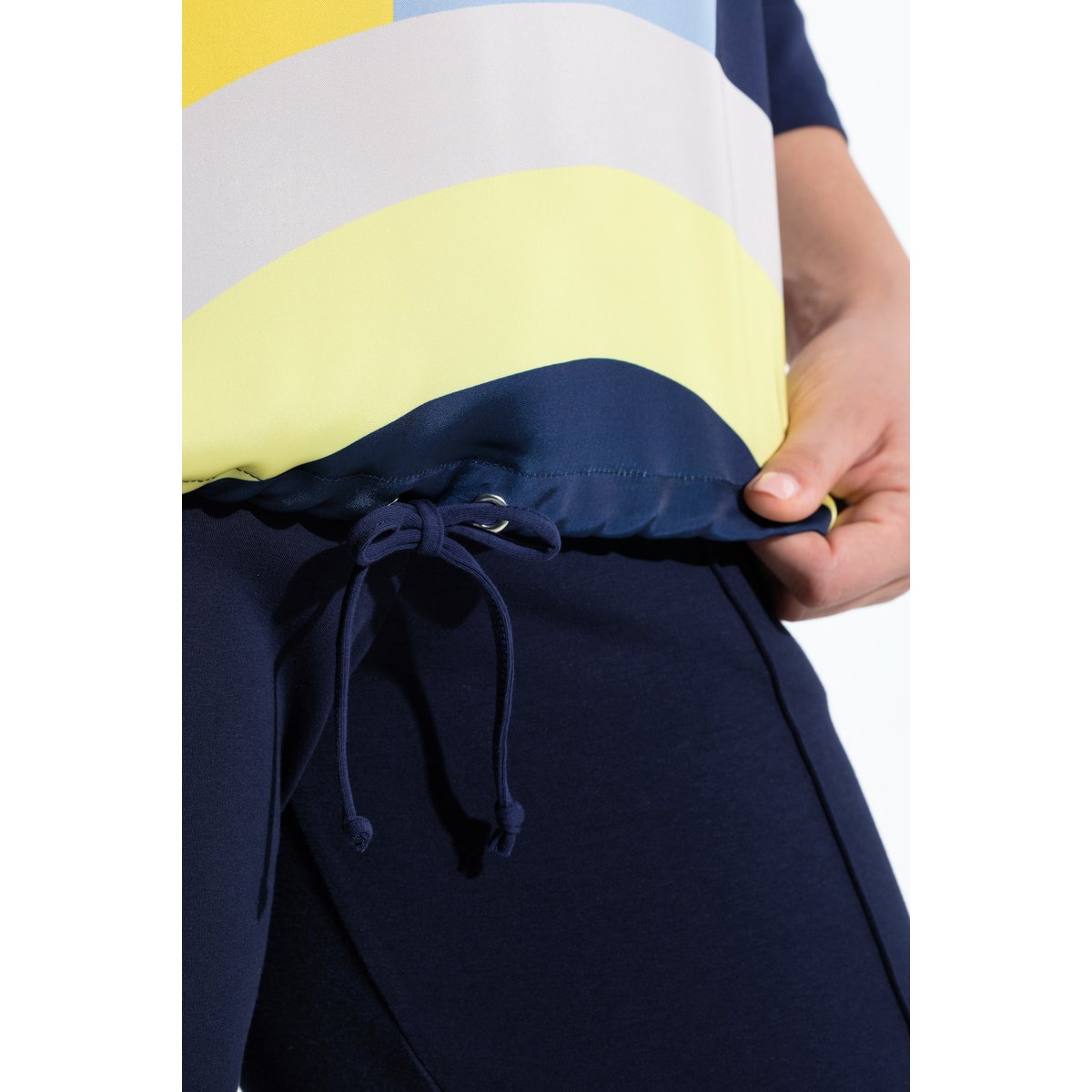 Blouse oversize avec cordon à la base univers, ULLA POPKEN