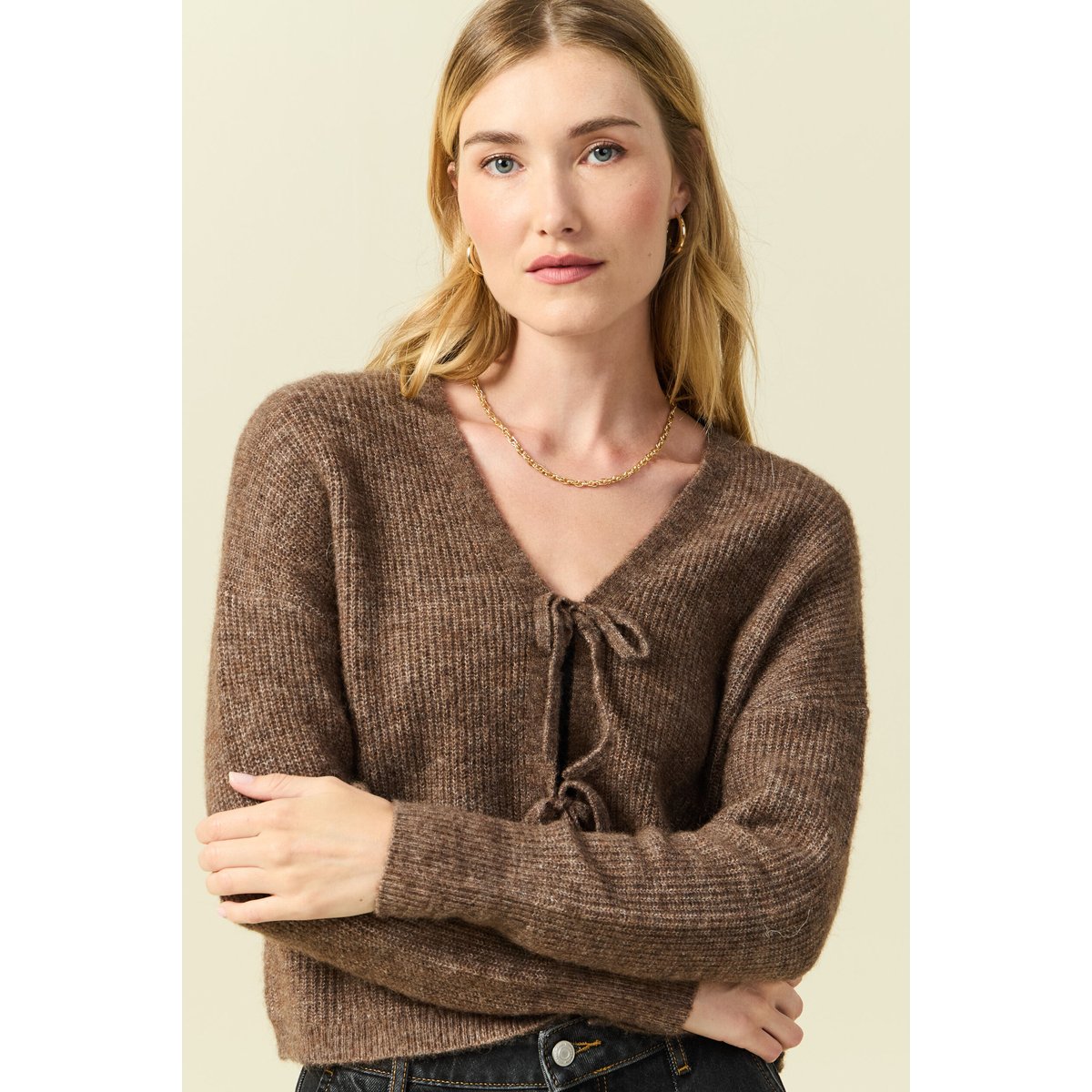 Gilet col V manches longues nœuds marron, BONOBO