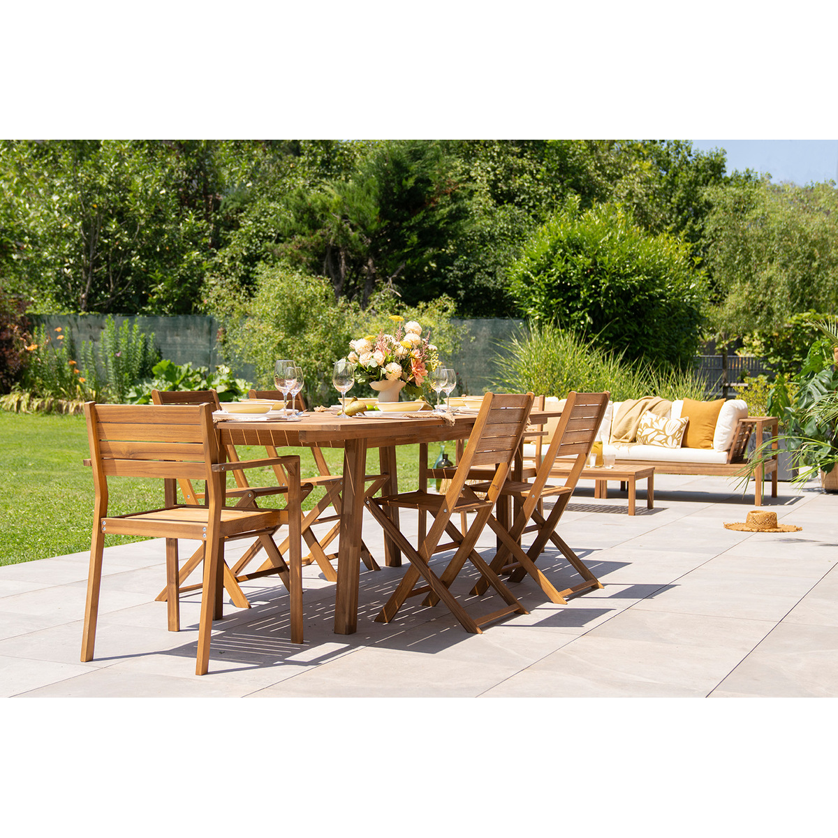 Table de jardin extensible rallonges intégrées en bois massif L180-240 cm MAYEL naturel, MILIBOO