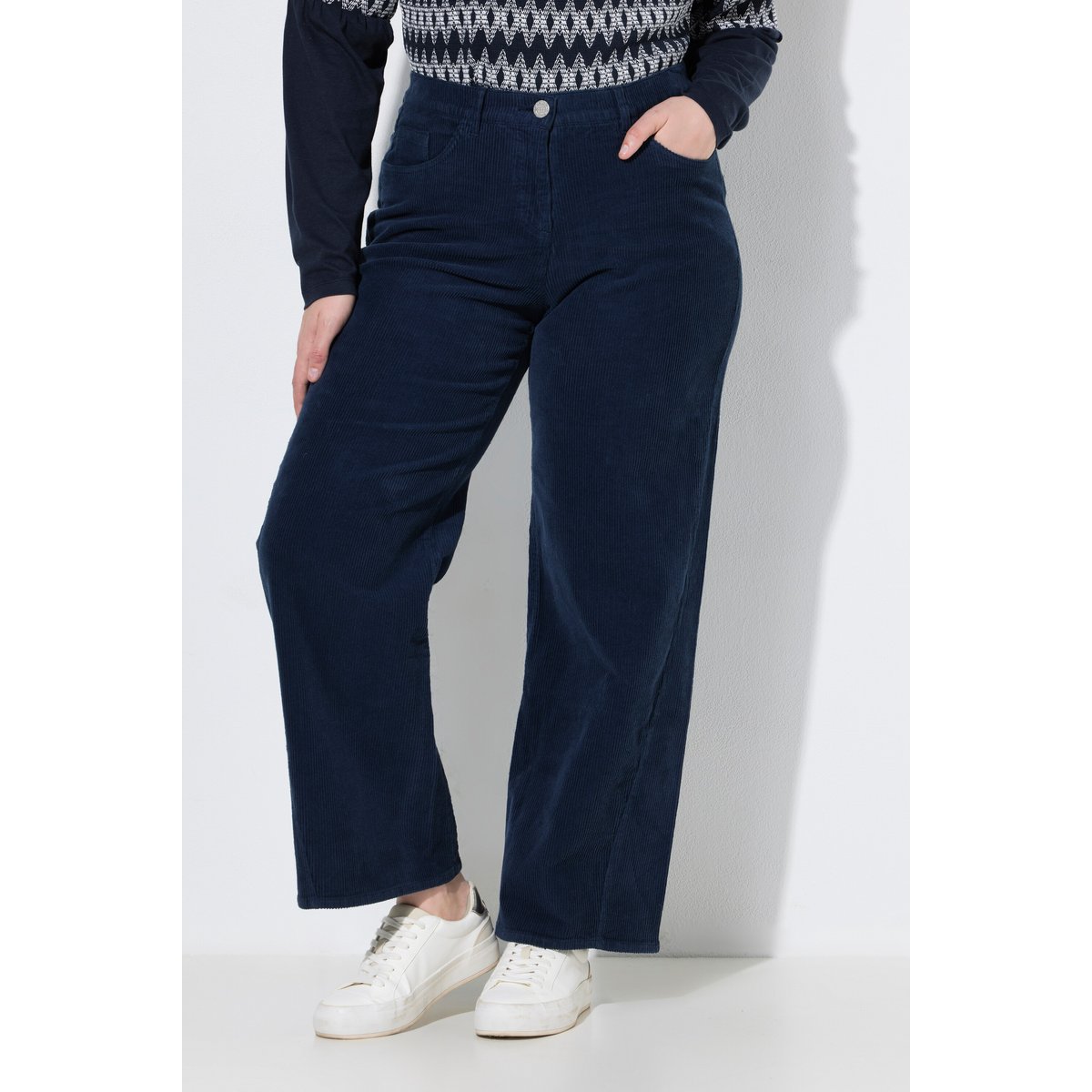 Pantalon Mary en velours côtelé, jambe large marine, ULLA POPKEN