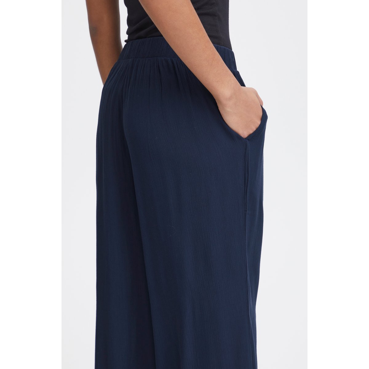 Pantalon coupe large, taille élastiquée bleu total eclipse, ICHI