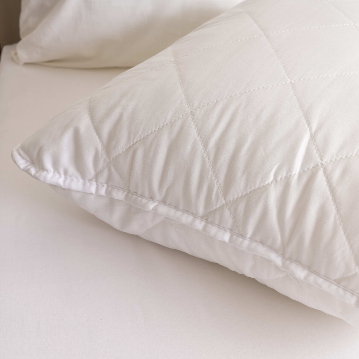 Square Pillow 65x65cm white, SO'HOME
