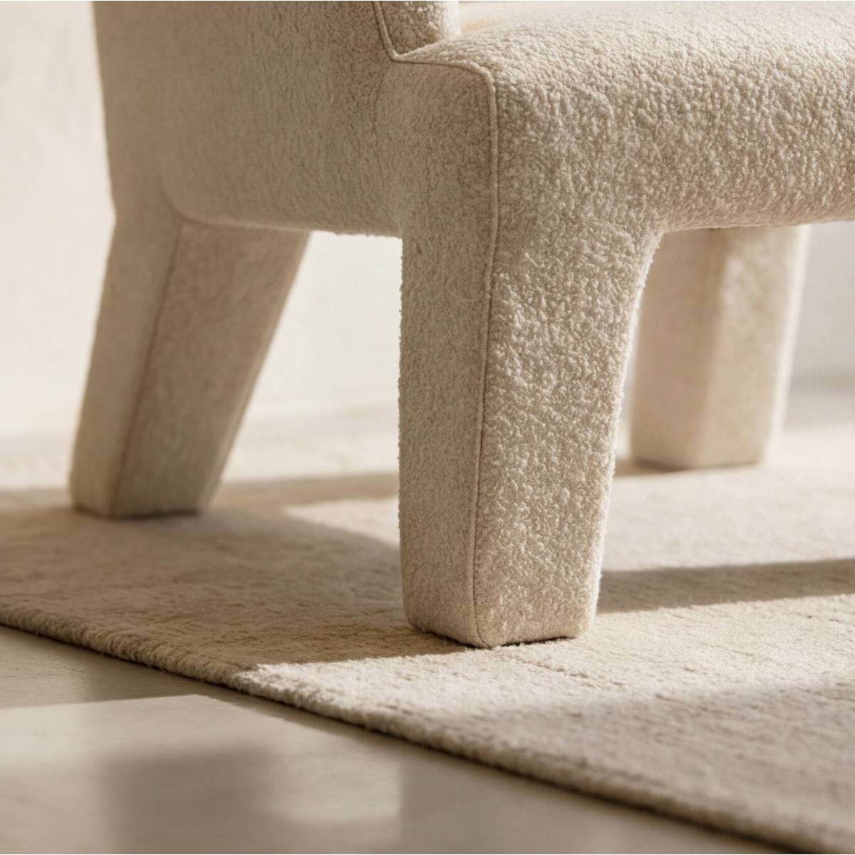 Fauteuil en tissu KARA blanc, MADE IN MEUBLES 
