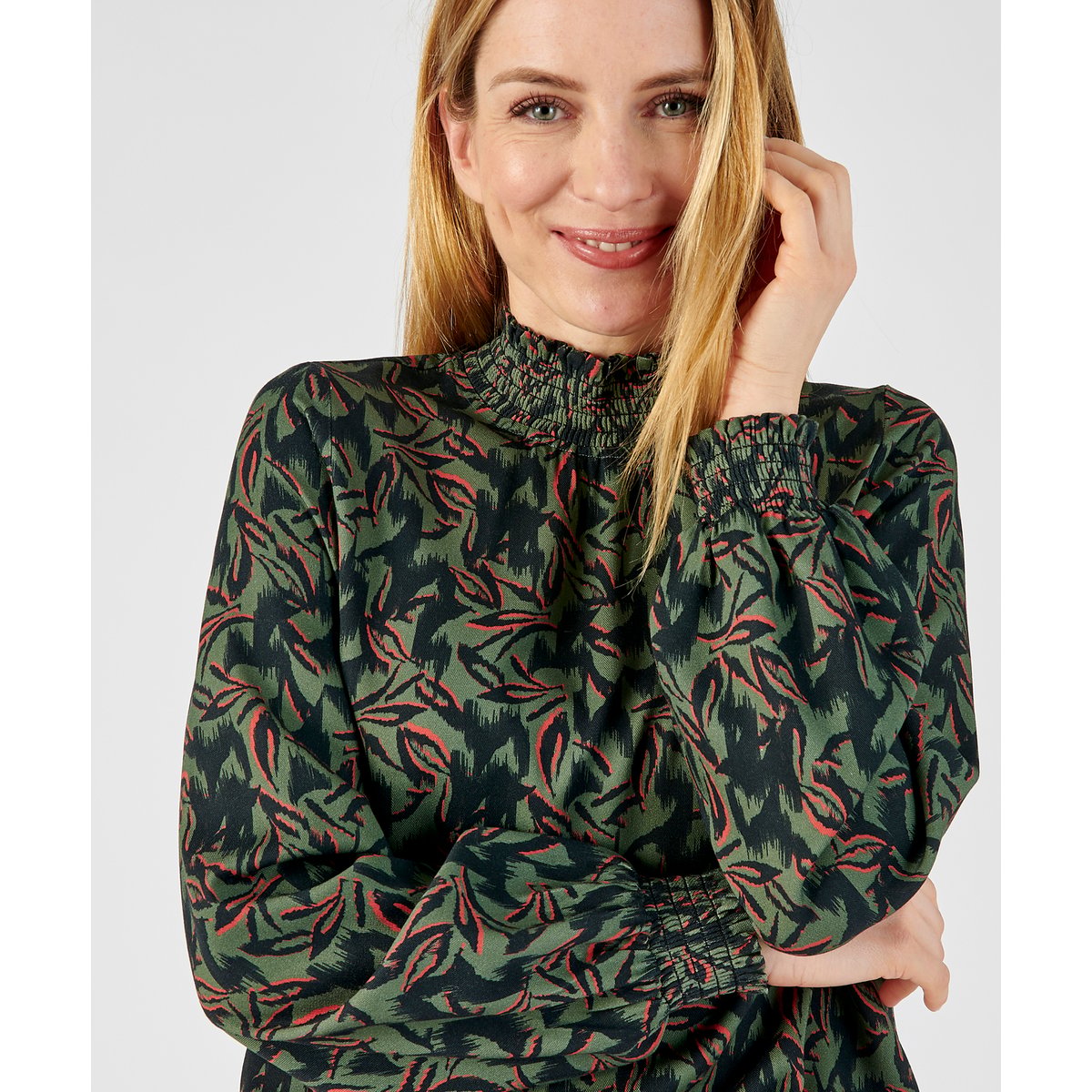 Blouse smockée pure viscose vert kaki feuillages, DAMART