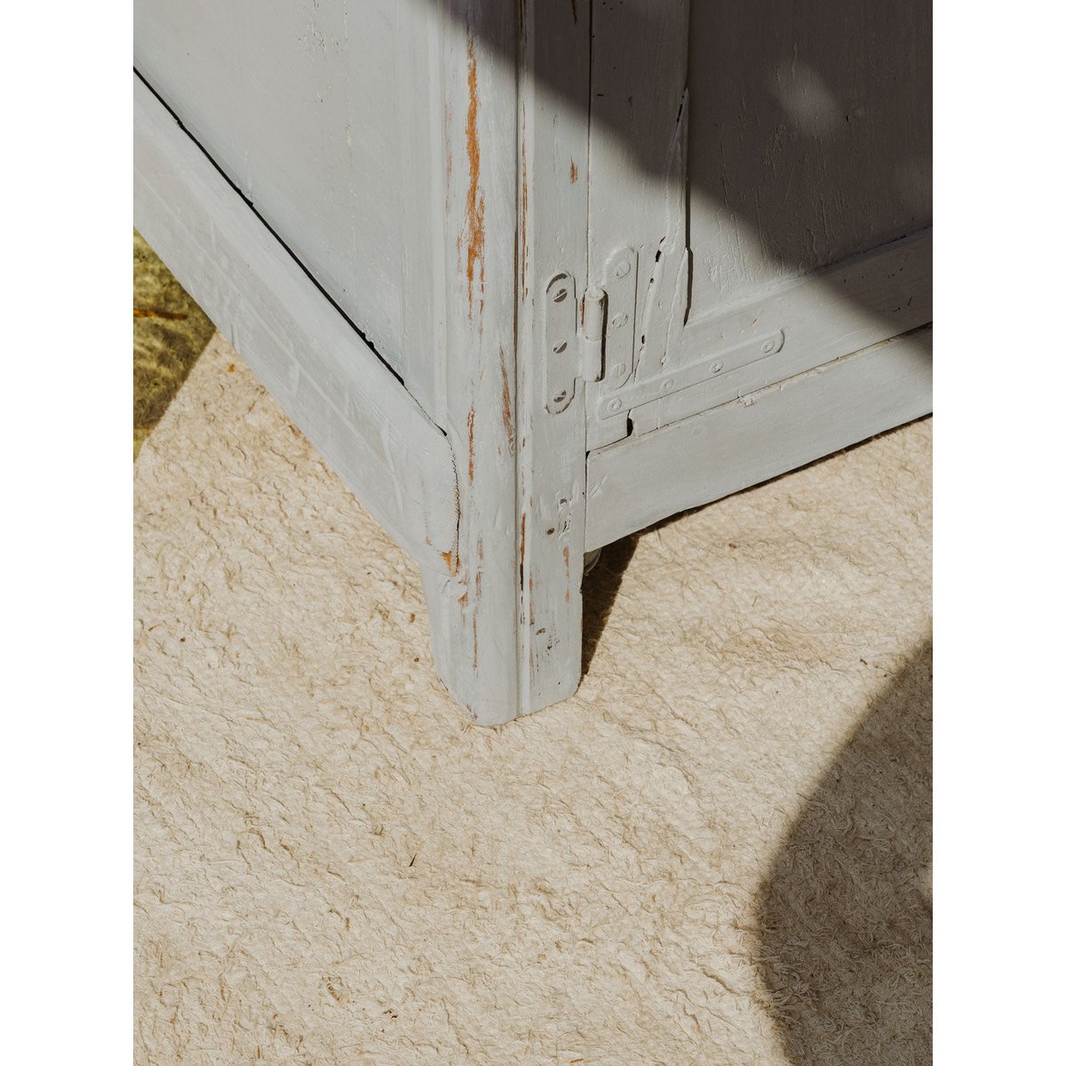 Buffet en bois patiné Gilbert N°1561 - Bon état bleu clair, DEBONGOUT