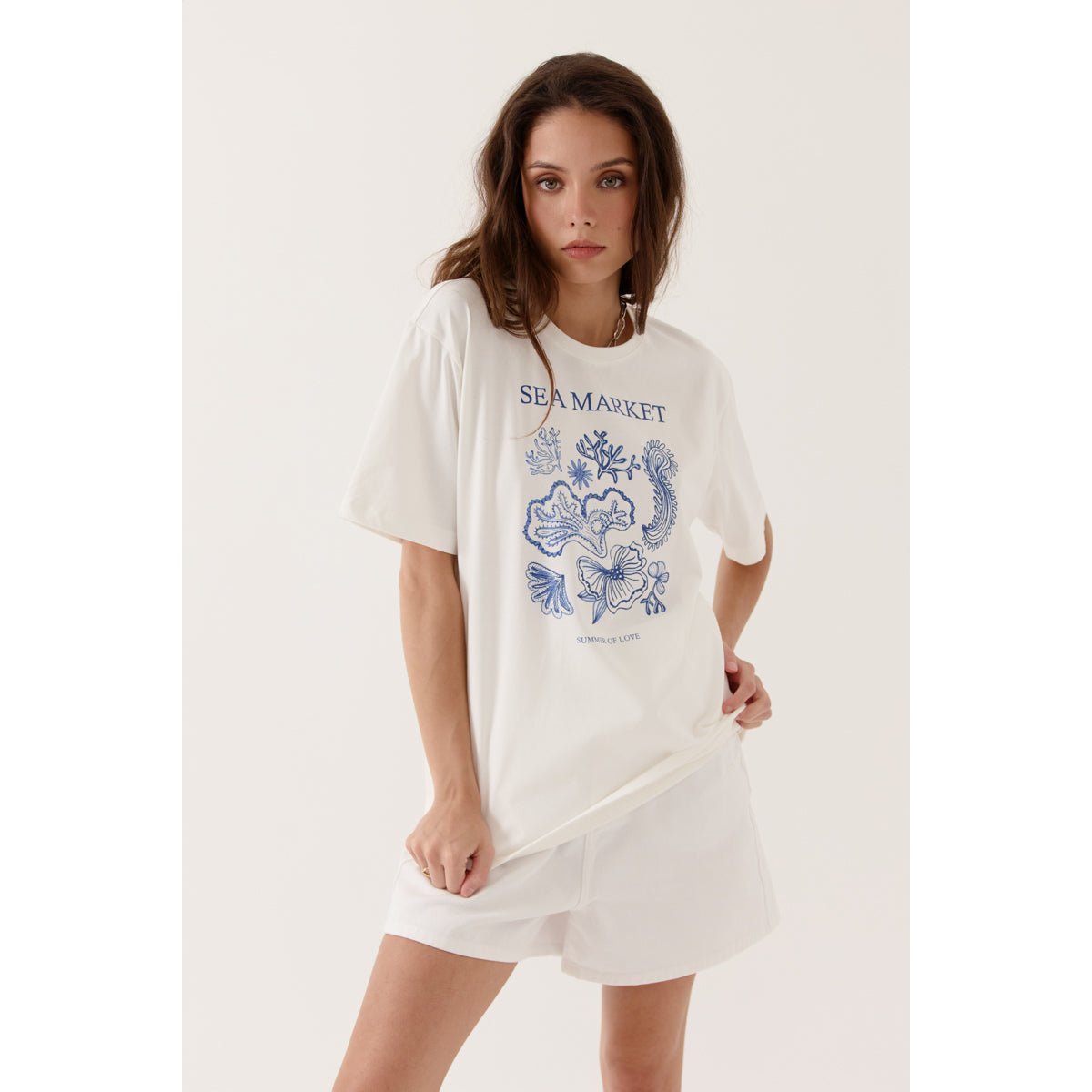 T-shirt à manches courtes col rond avec imprimé devant ILYSIA white, ARTLOVE