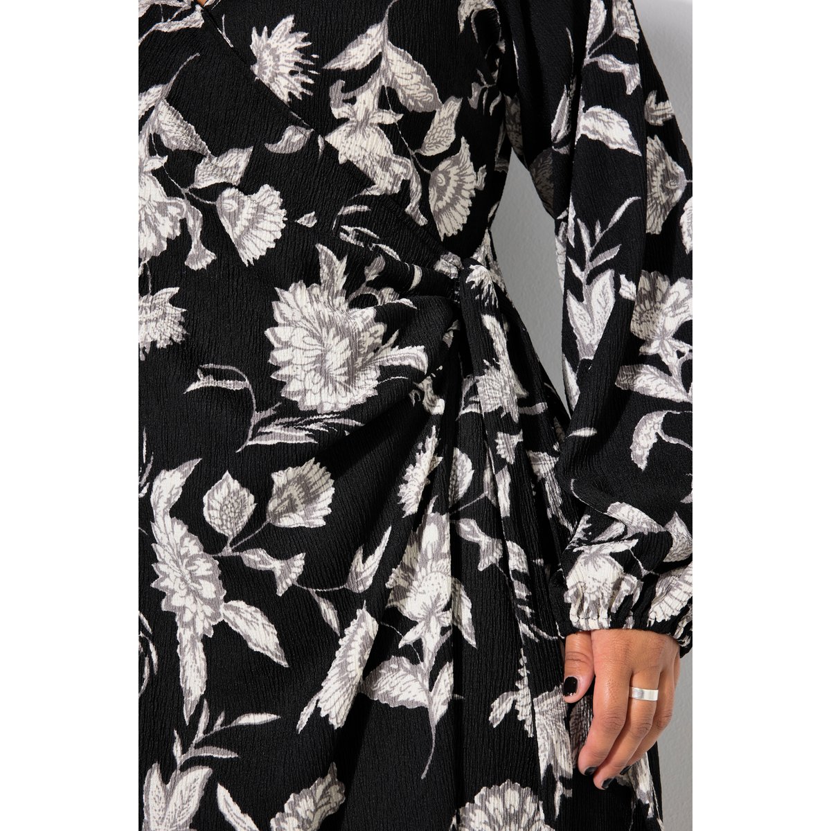 Robe portefeuille maxi, coupe Straight Shape noir, STUDIO UNTOLD
