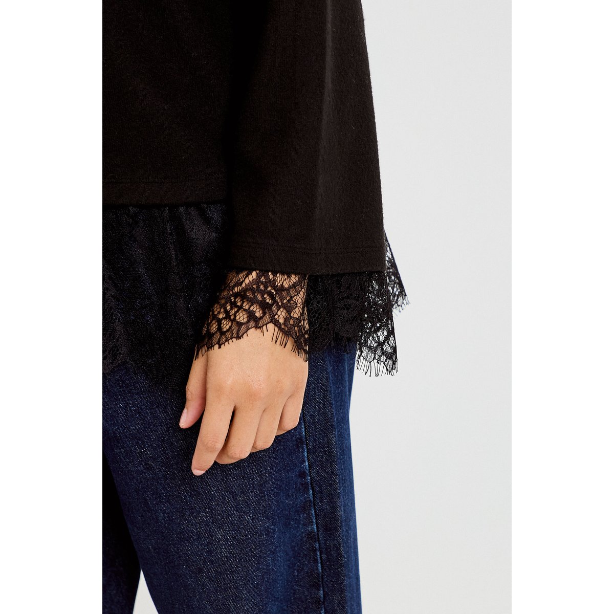 T-shirt manches longues avec dentelle noir, CACHE CACHE