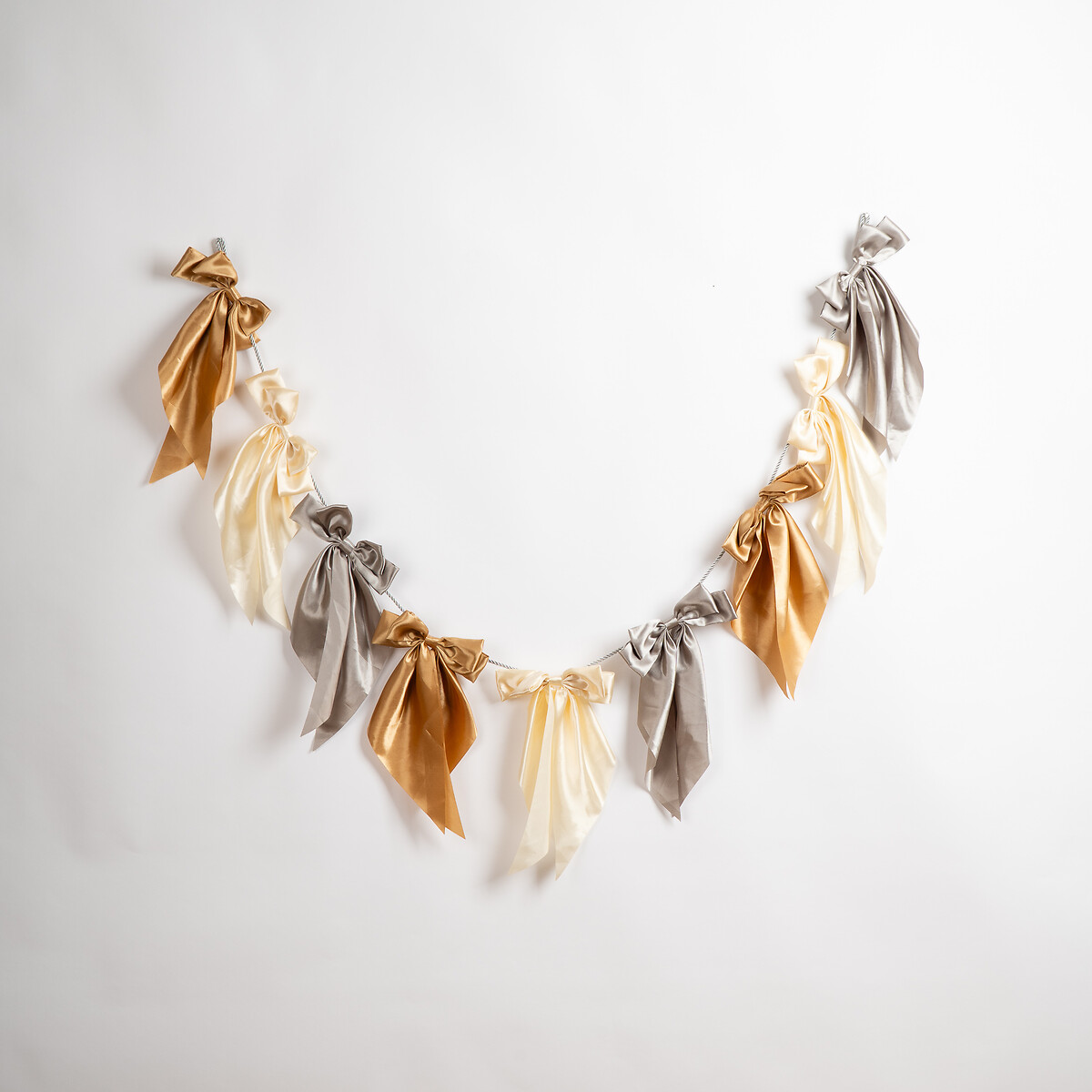 180cm Satin Bow Garland in Metallic gold-coloured, SO'HOME