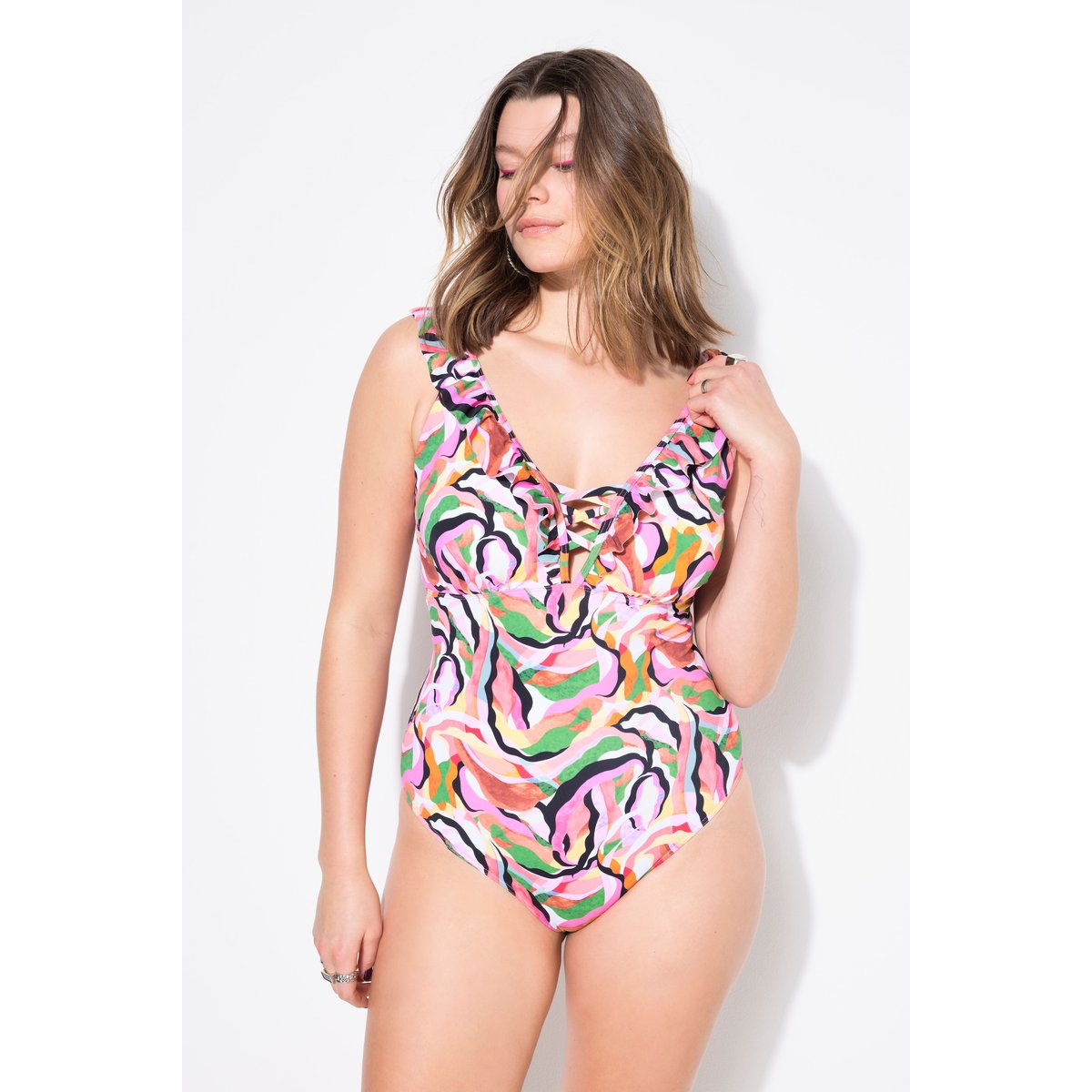 Maillot de bain à bonnets souples, ruchés blanc perle, STUDIO UNTOLD