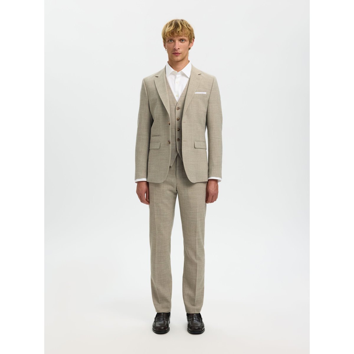 Gilet sand, SELECTED
