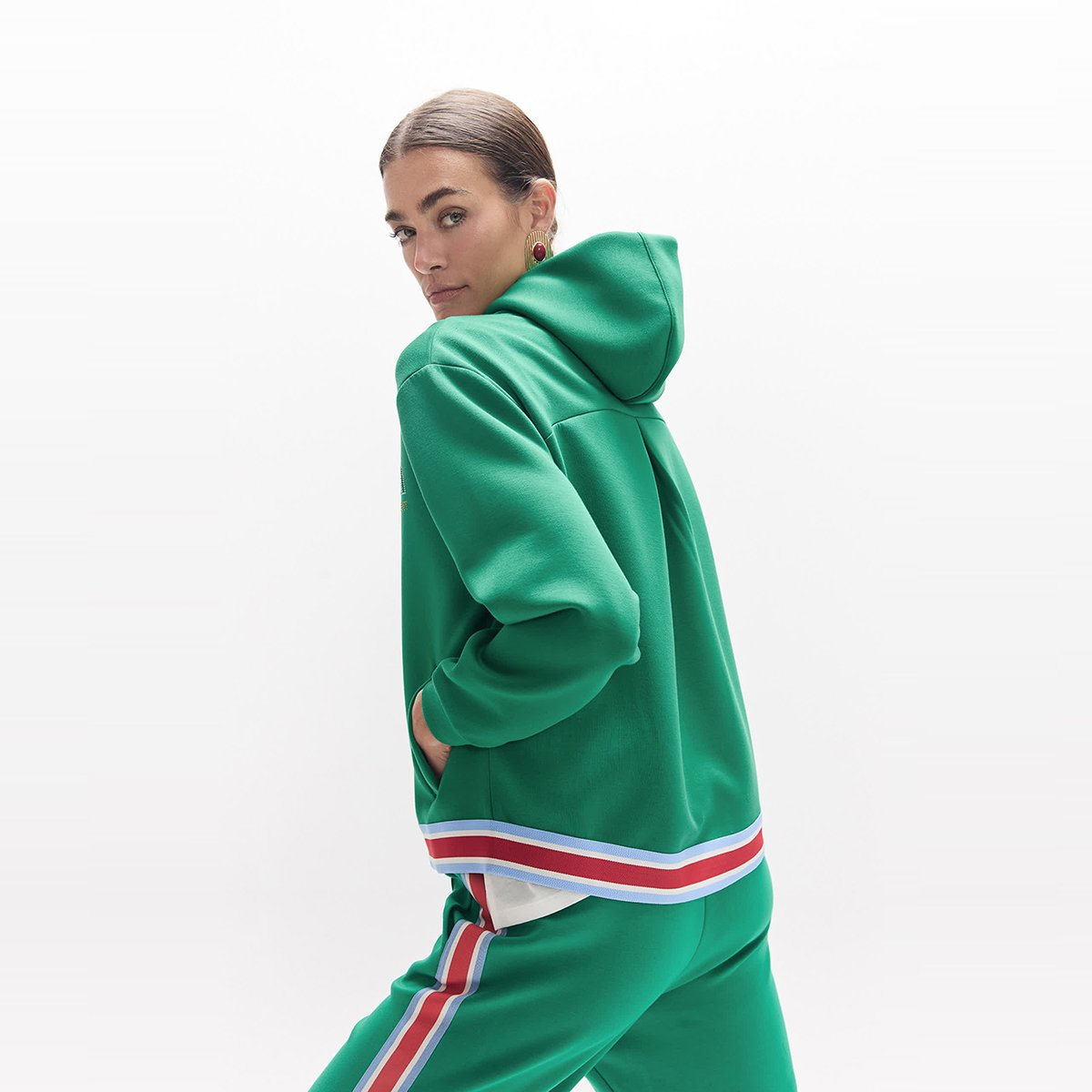 Sweat zippé à capuche et bande tricolore vert clair, LOLA CASADEMUNT