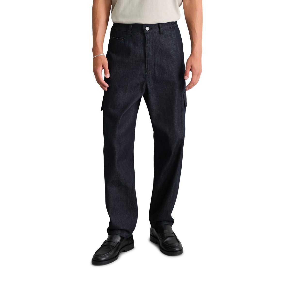 Jean cargo modèle Isak, coupe large, fuselée et raccourcie réalisé avec Orange Fiber bleu, MARC O’POLO DENIM