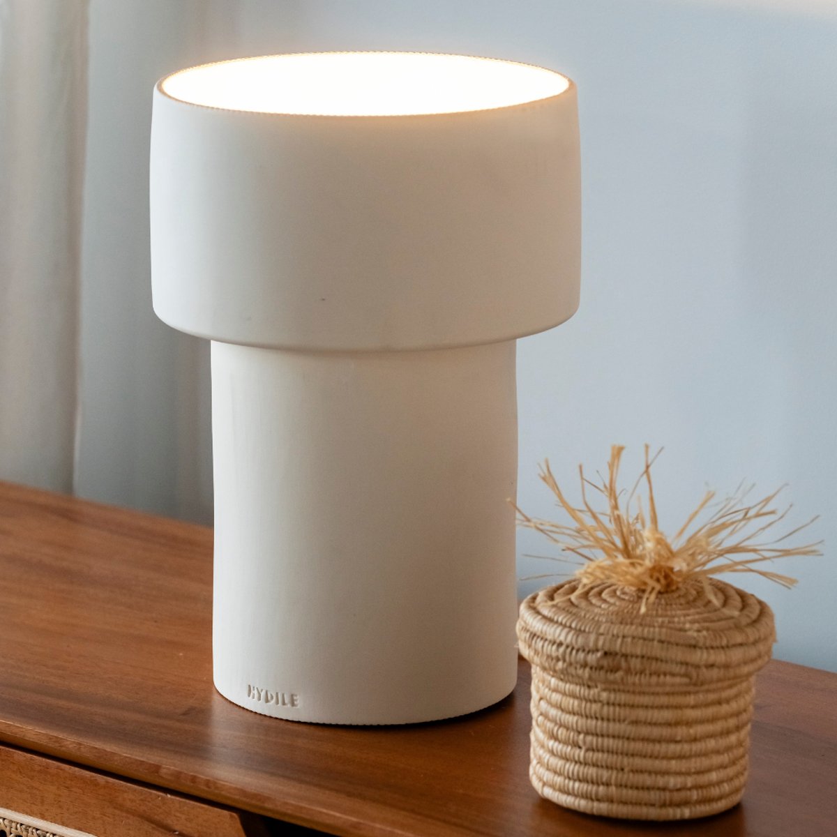 Lampe à poser en terre cuite LUA blanche, HYDILE