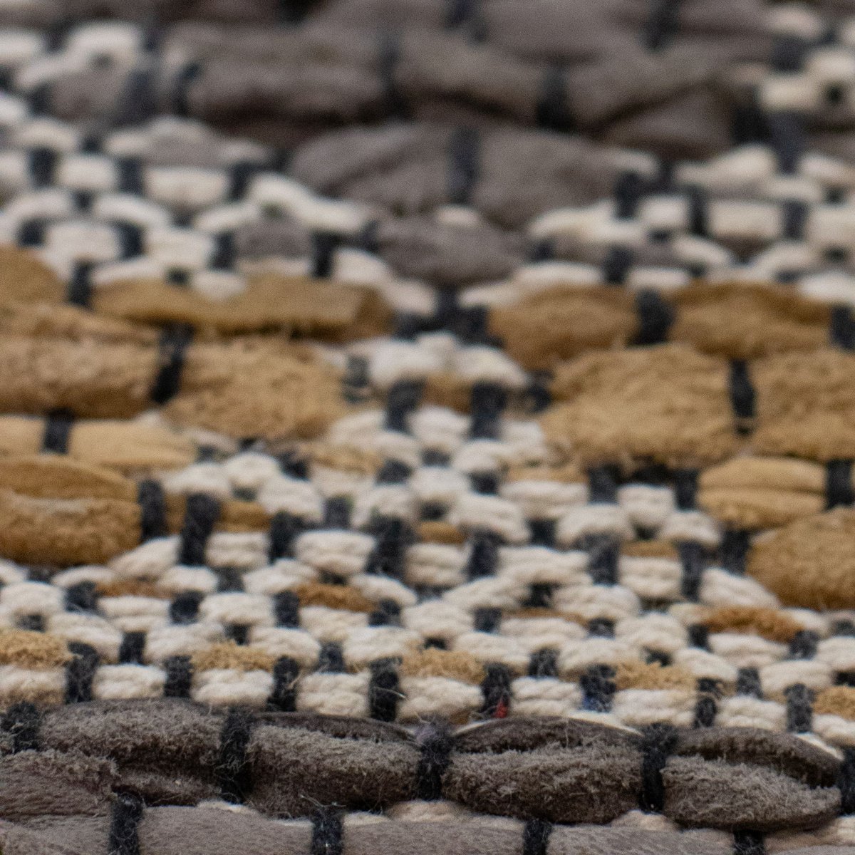 Tapis en cuir recyclé et coton, ADANA gris-noir-taupe, NOW'S HOME