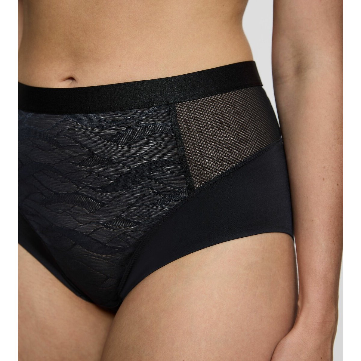 Airy Sensation Maxi Knickers black, TRIUMPH