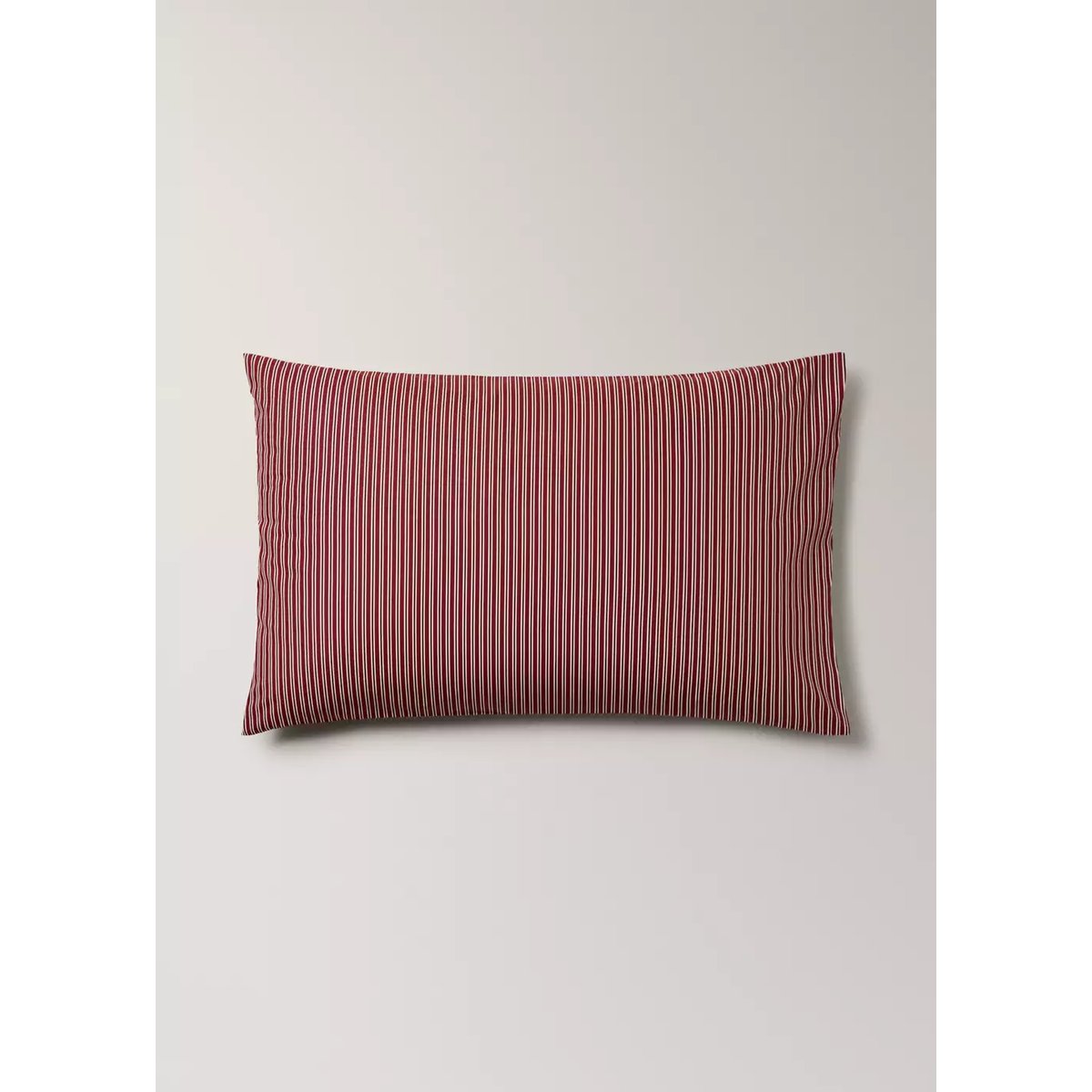 Taie d'oreiller 100 % coton à rayures 50 x 75 cm rouge, MANGO HOME
