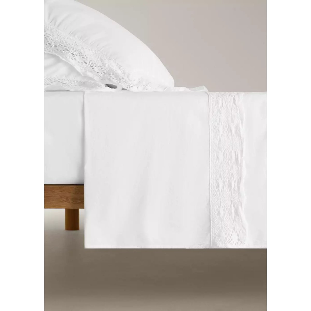 Drap plat coton garment-dyed dentelle large Lit 200 cm blanc, MANGO HOME