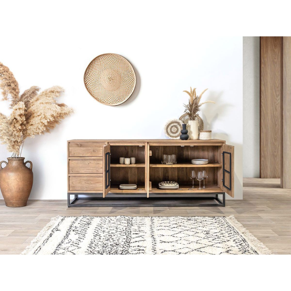 Buffet bas en bois massif 3 portes 190 cm, BERGERAC bois clair, BOBOCHIC
