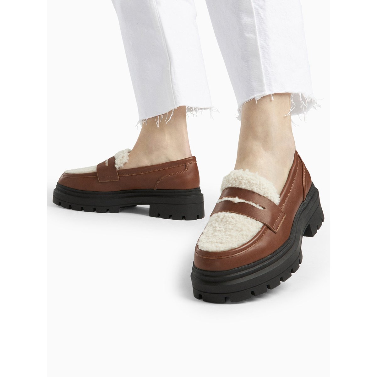 Mocassins Claudine en similicuir et sherpa marron, VANESSA WU