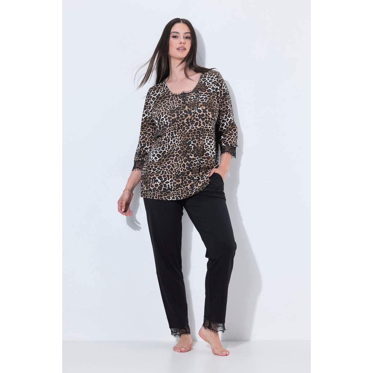 Pyjama deux pièces avec dentelle noir, ULLA POPKEN