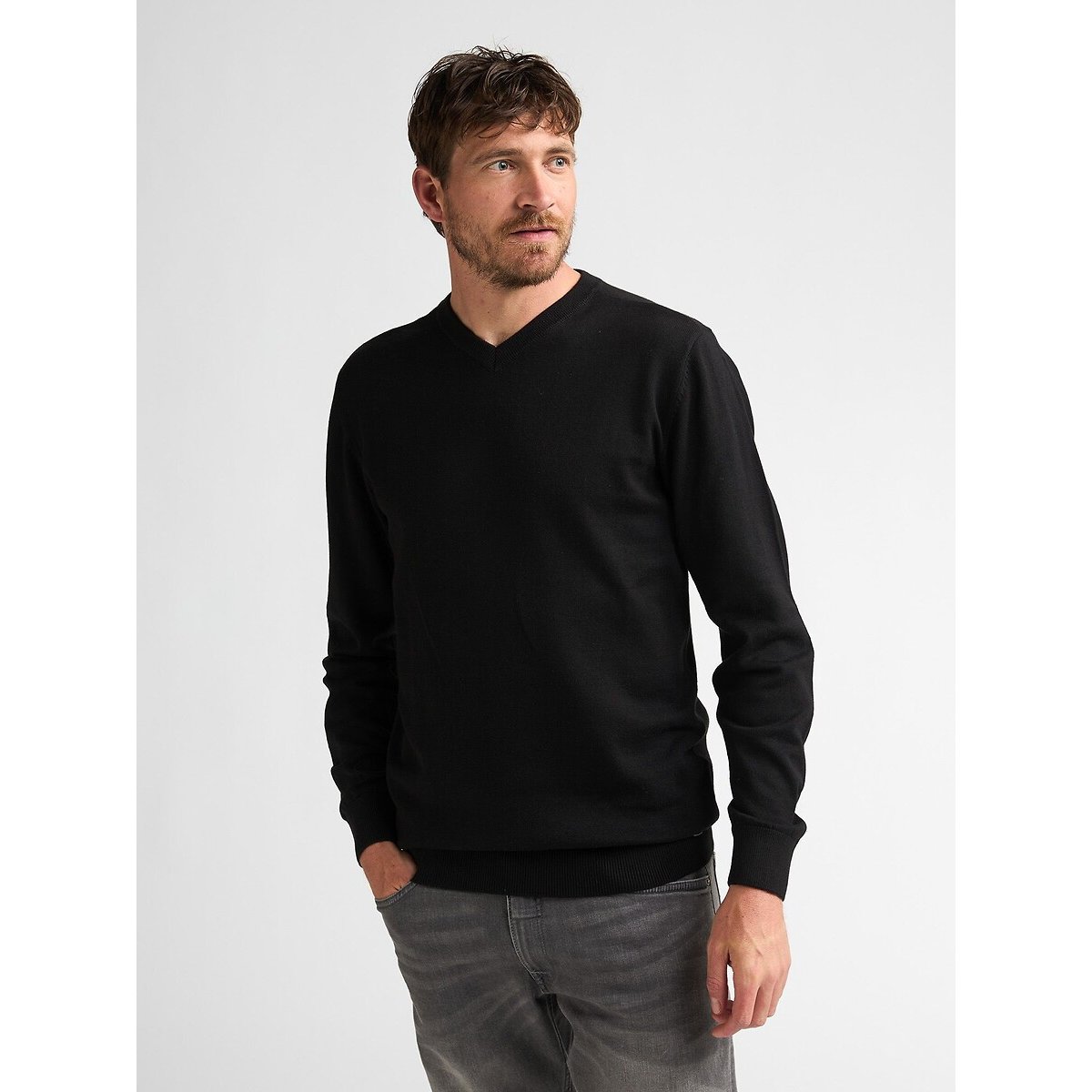 Maglione con scollo a V nero , PETROL INDUSTRIES