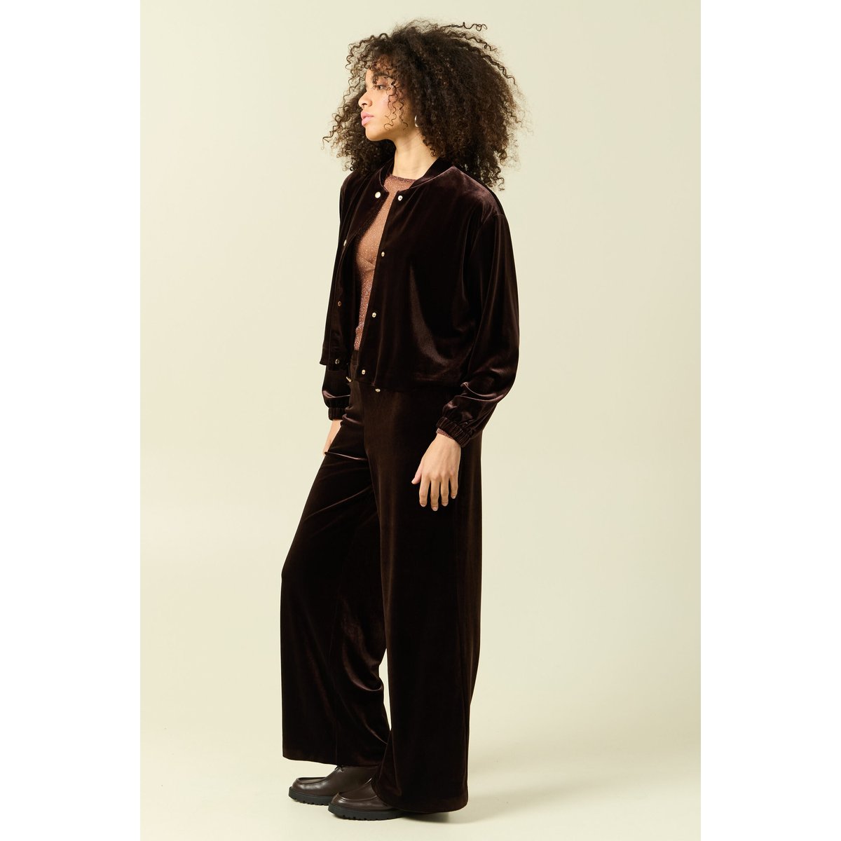 Gilet court droit en velours doublé marron foncé, BONOBO