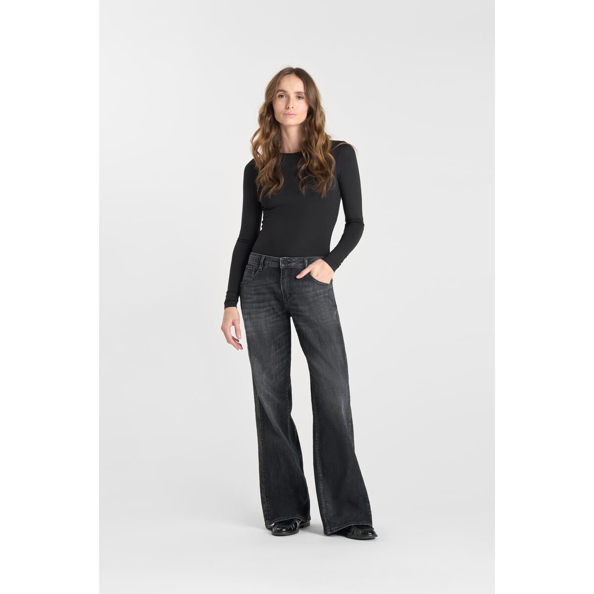 Jeans flare wide leg , longueur 34 black, LE TEMPS DES CERISES